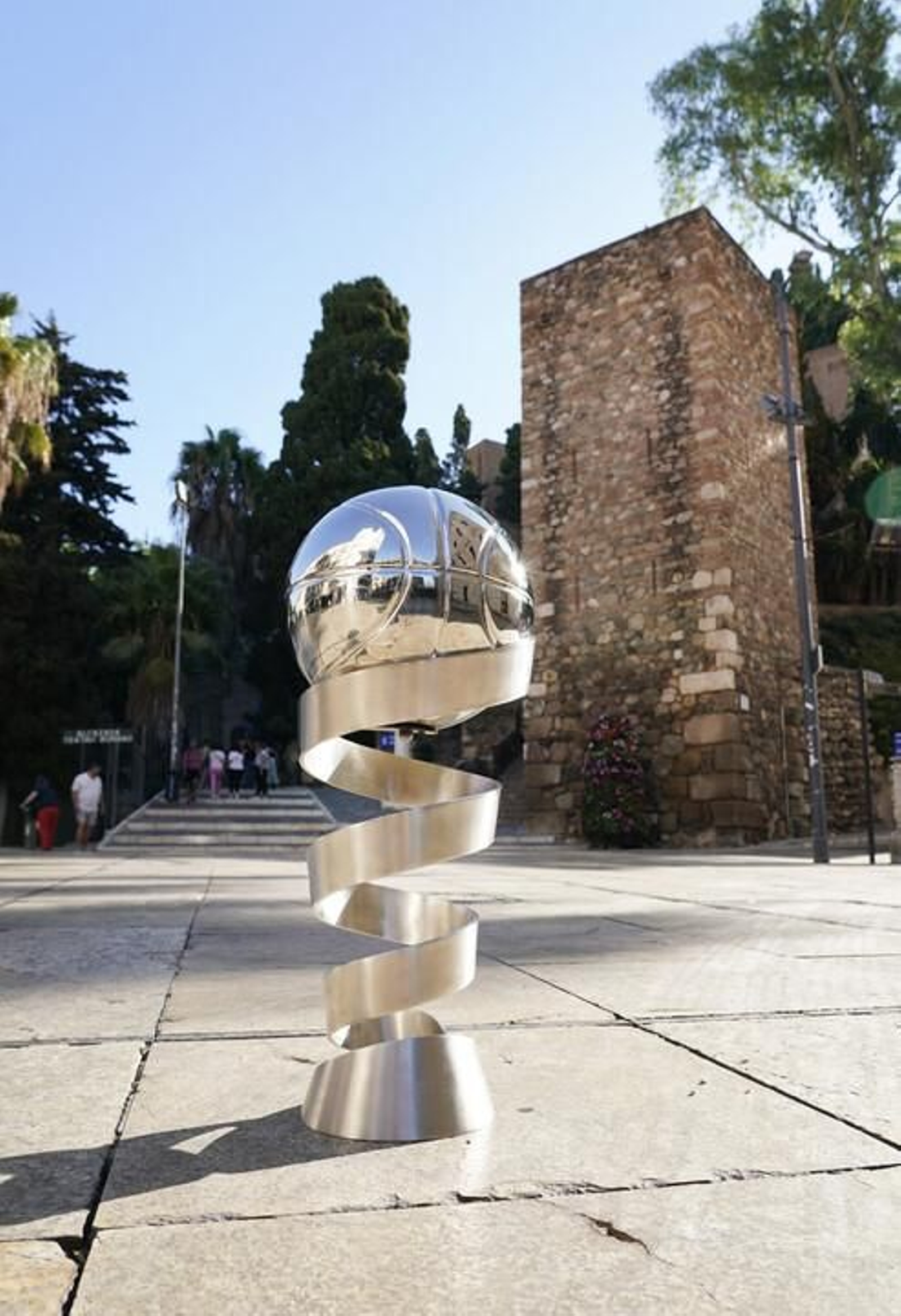 El trofeo de la Supercopa ACB se deja ver por Málaga