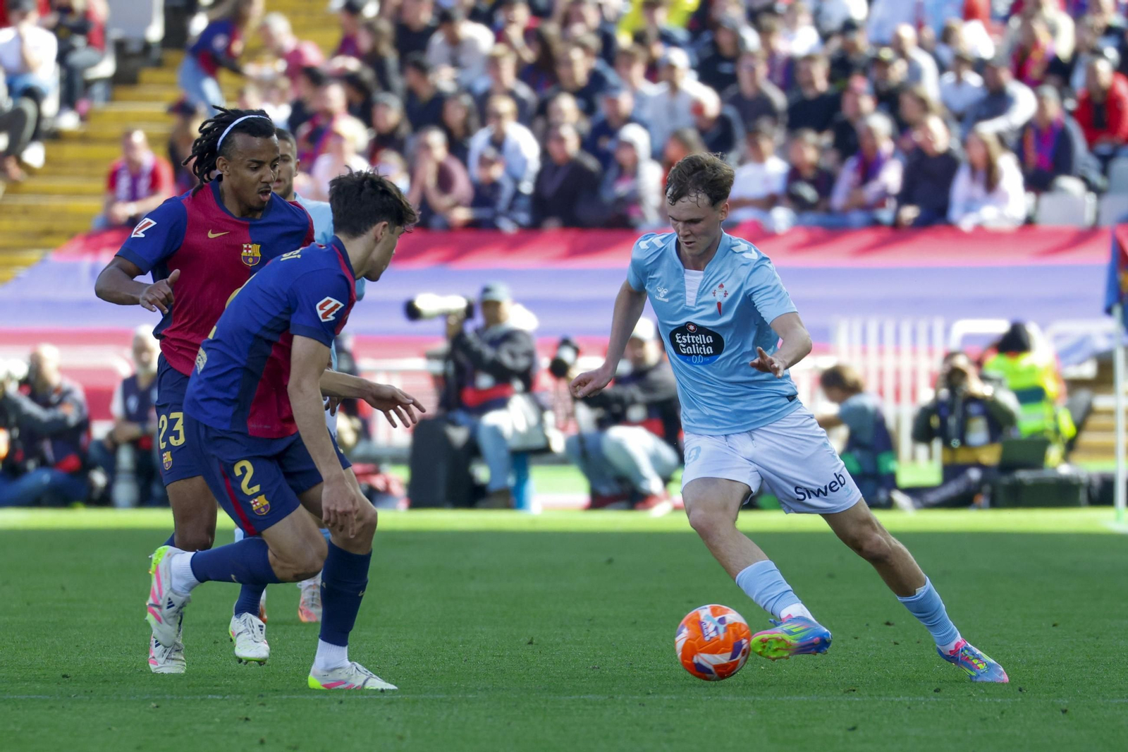 Barcelona-Celta: El malagueño Melero López, salpicado por la polémica