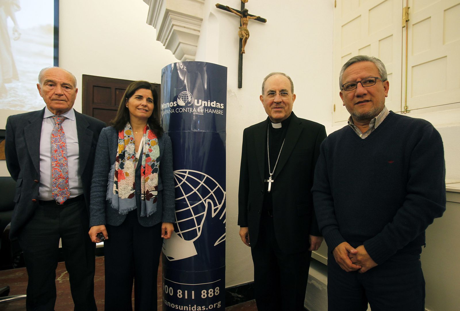 Fernando Fabiani, María Albendea, monseñor Asenjo e Ismael Vega durante la presentación de la campaña.