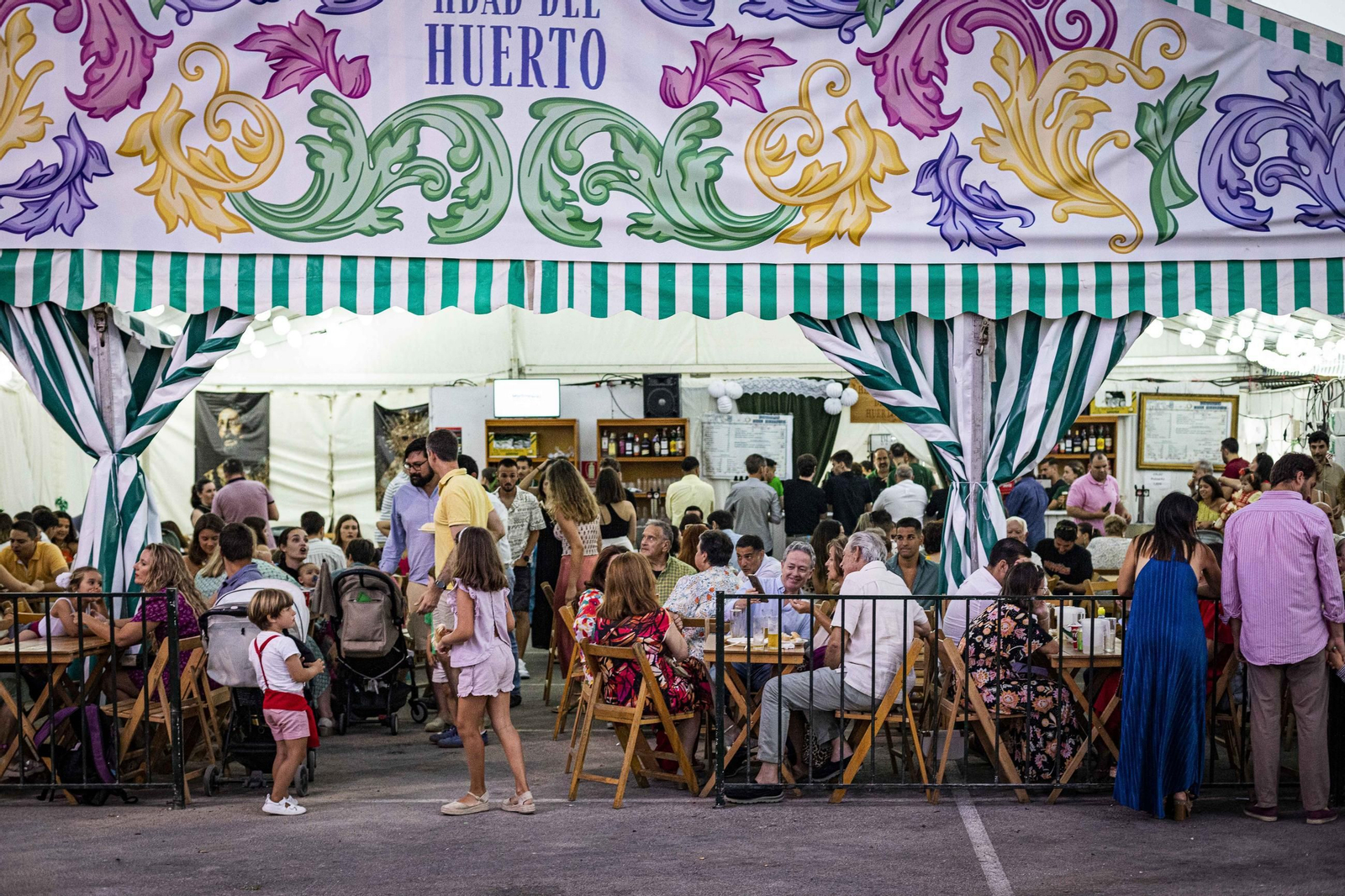Feria del Carmen en el Parque Búscate en las imágenes del viernes de Feria en San Fernando