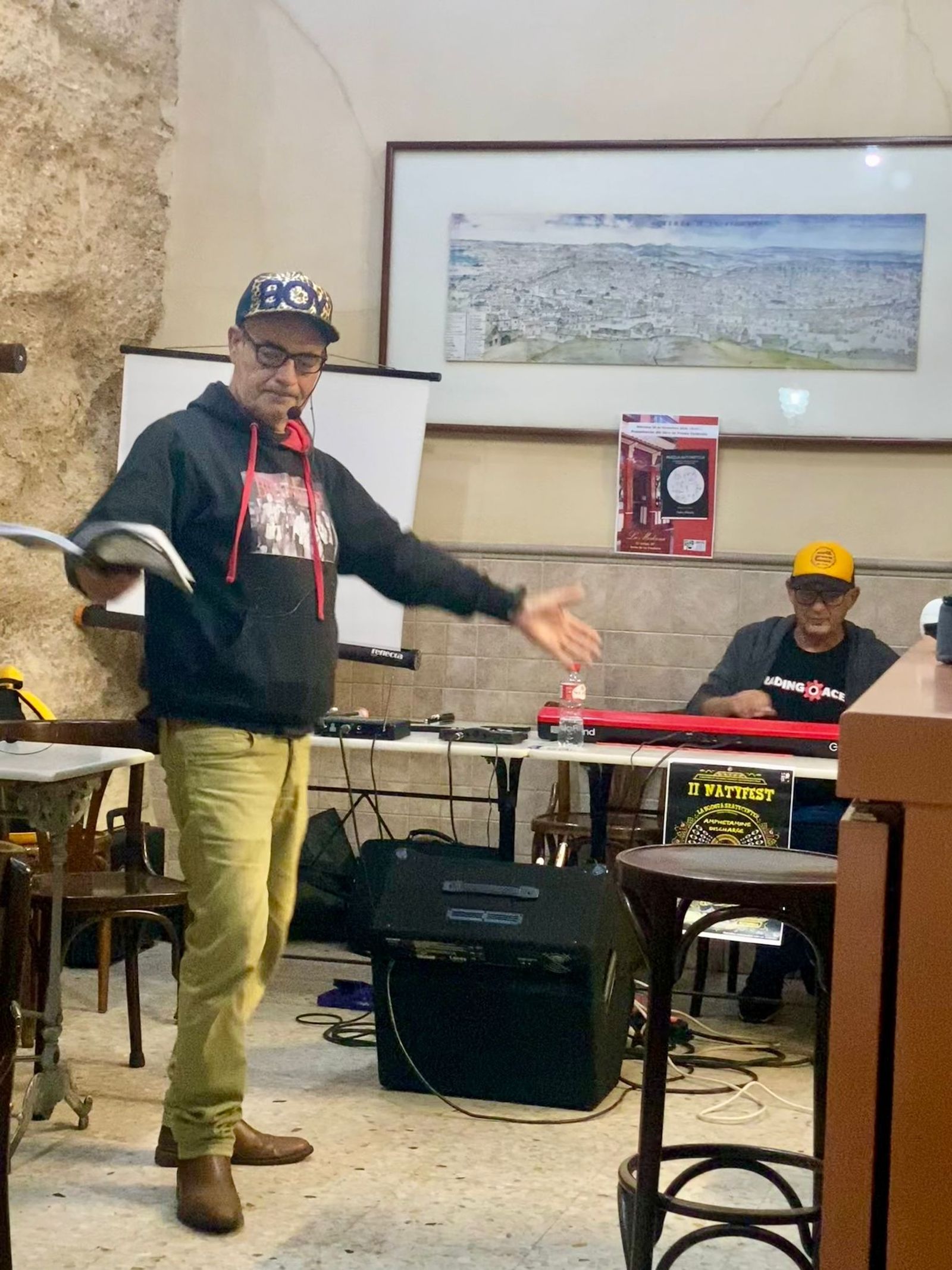 Presentación del libro de Pedro Molinillo.