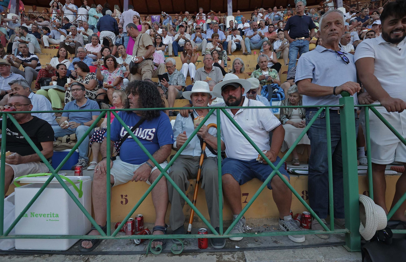 Búscate en la Plaza de Toros 'El Arenal' durante la corrida del domingo de la Feria de La Línea