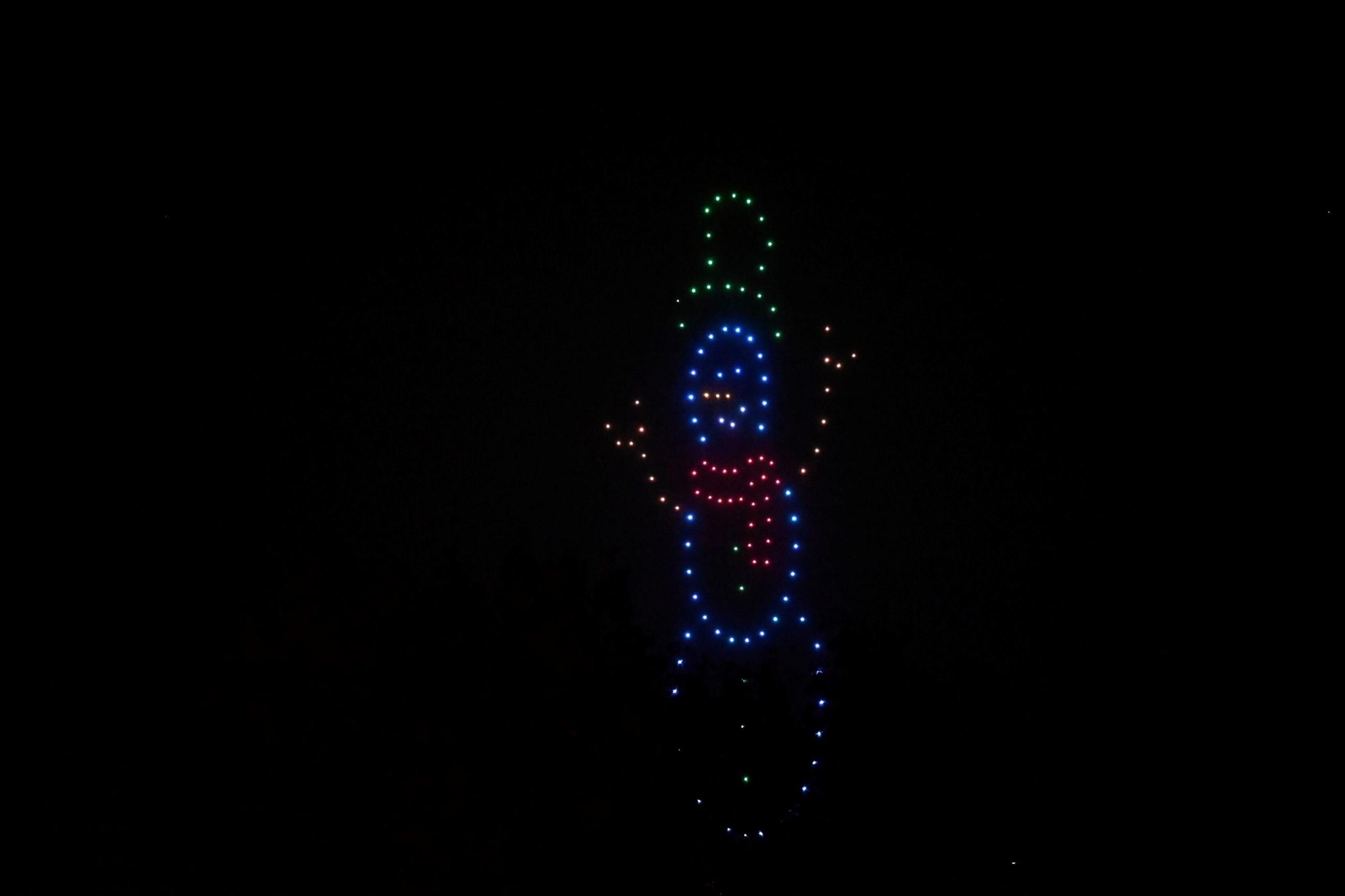 Más de un centenar de drones iluminan la Navidad desde el cielo de Córdoba