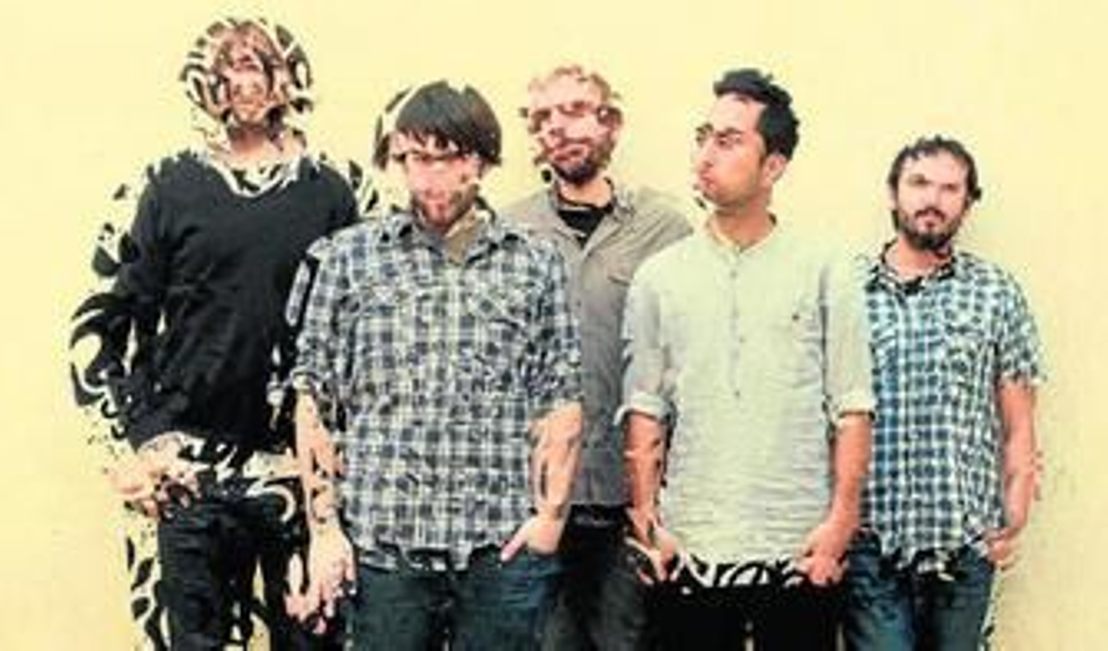 Imagen promocional de Mañana, con Cristóbal Colom en segundo lugar empezando por la izquierda.