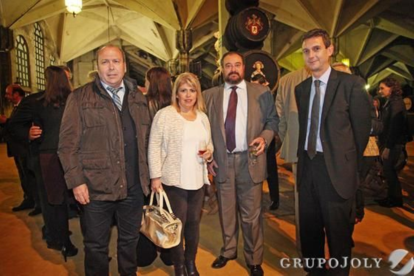 La alcaldesa, Mamen Sánchez, junto al director general del Grupo Joly, Tomás Valiente, el gerente de Diario de Jerez, Miguel Berraquero, y el director comercial de este periódico, Benjamín Sánchez. 

Foto: Vanesa Lobo