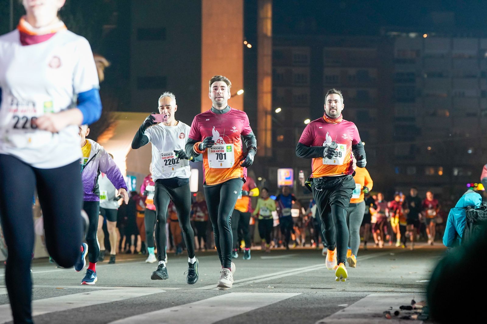 En imágenes: búscate en tu llegada a meta de la Carrera de San Antón 2026 (17)