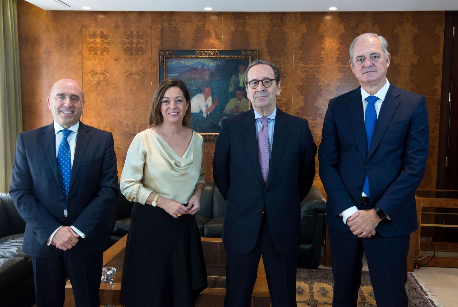 Dirigentes de Kutxabank, Cajasur y la alcaldesa en la reunión celebrada en Bilbao.