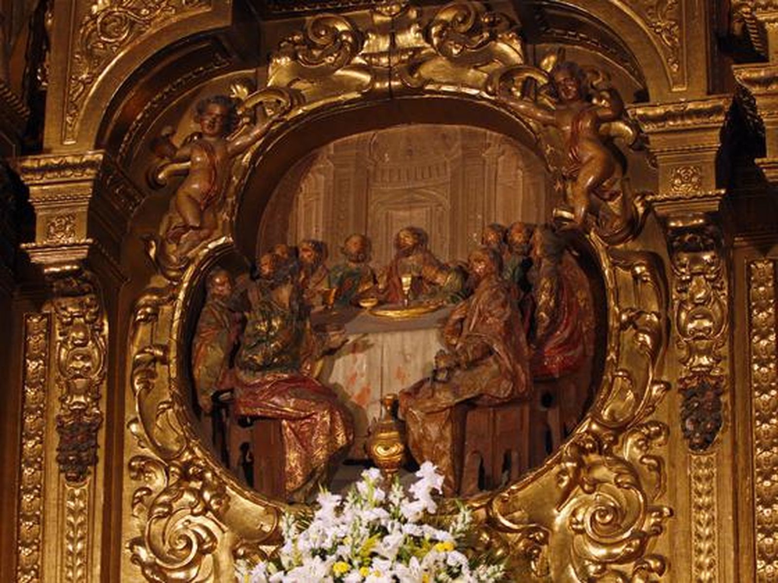 El convento Madre de Dios muestra unos tejados, esculturas, pinturas y muros plagados de desperfectos que demuestran su mal estado de conservación.

Foto: Belén Vargas