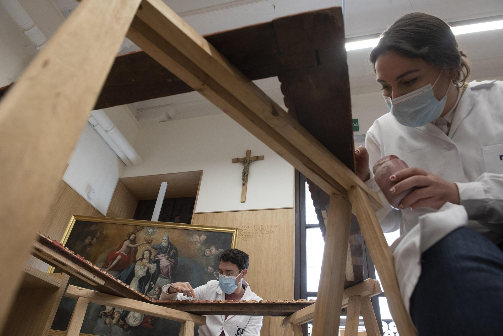 El taller de restauración del Arzobispado de Sevilla