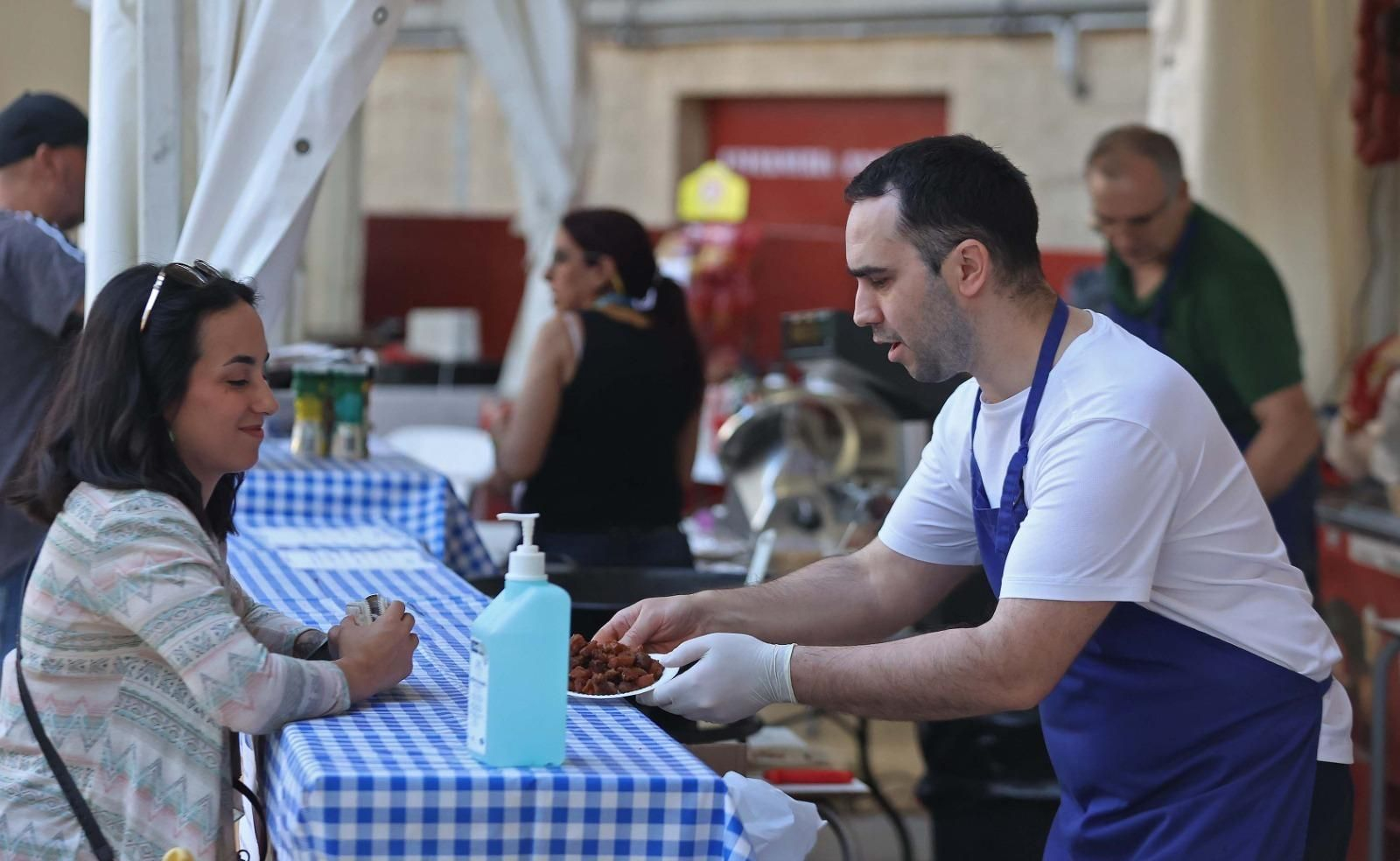 Un plato de chicharrones en el festival de Los Barrios.