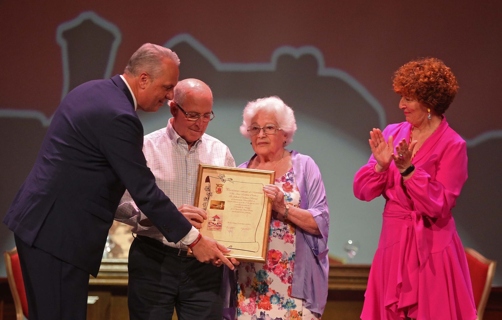 Fotos del pleno institucional de honores y distinciones por el 317º aniversario de San Roque