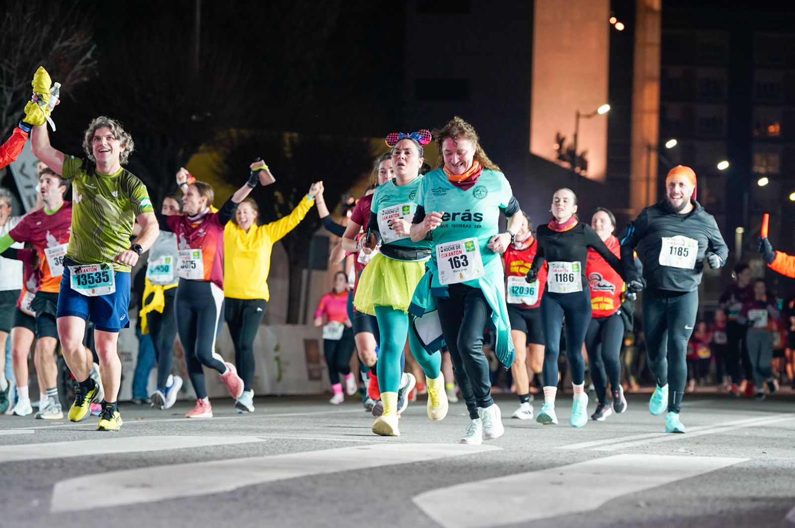 En imágenes: búscate en tu llegada a meta de la Carrera de San Antón 2026 (20)