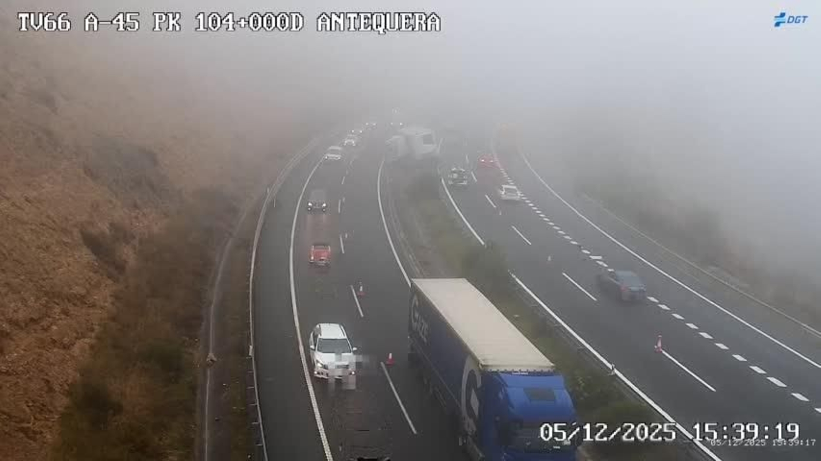 Los camiones, en el punto kilométrico 104, a la altura de Antequera.