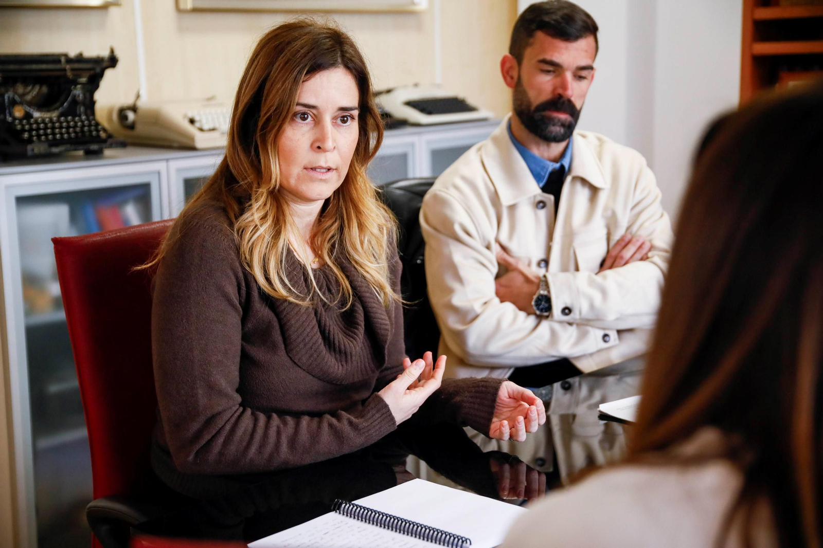 Rosa Mª Granero es la madre de un alumno del Aula Específica del CEIP Mar Mediterráneo de la capital, donde la situación, asegura, se ha hecho ya “insostenible”, especialmente este curso y por la falta de profesionales y recursos.