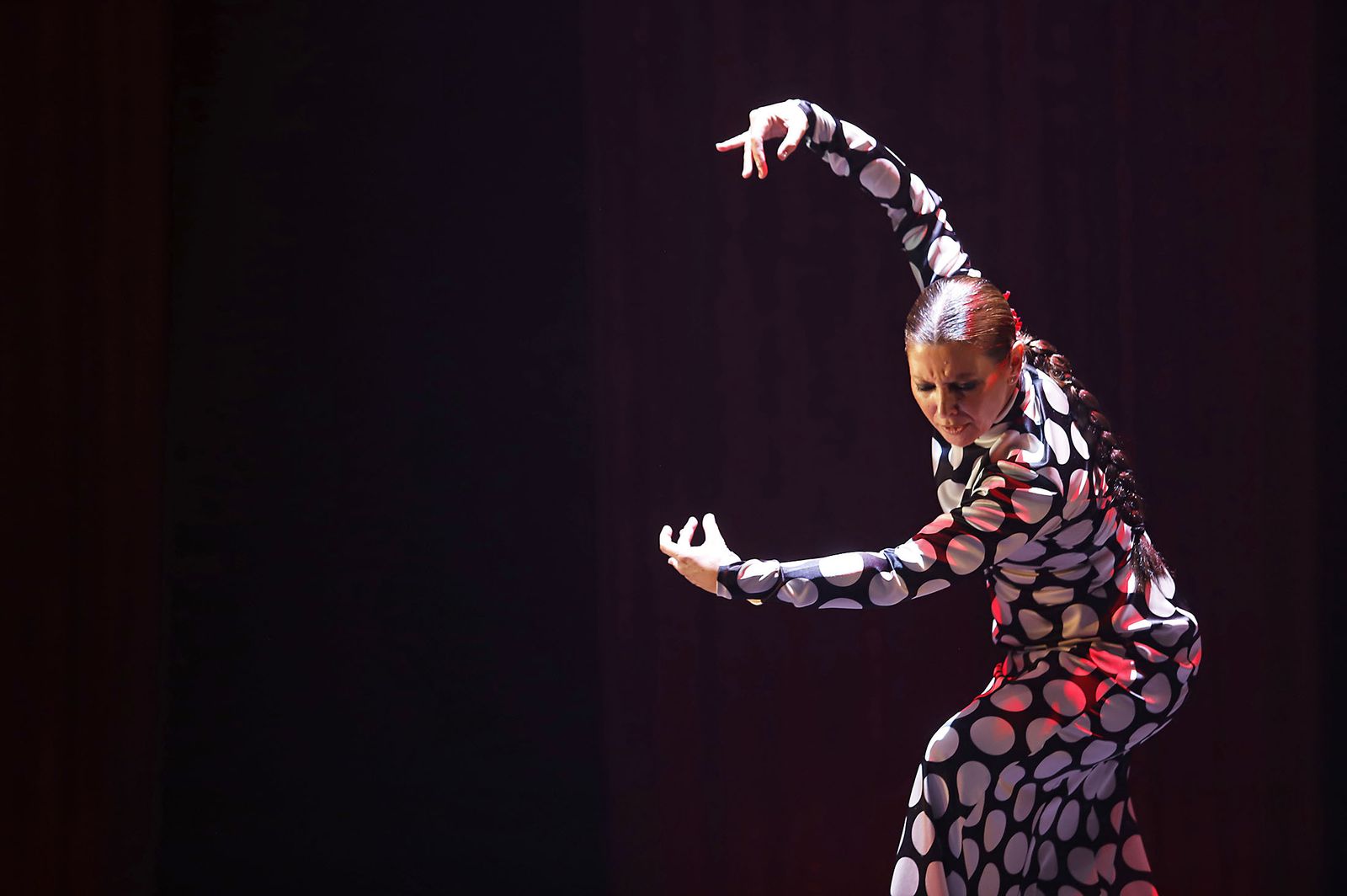 La actuación de Sara Baras en la Casa Colón de Huelva en imágenes