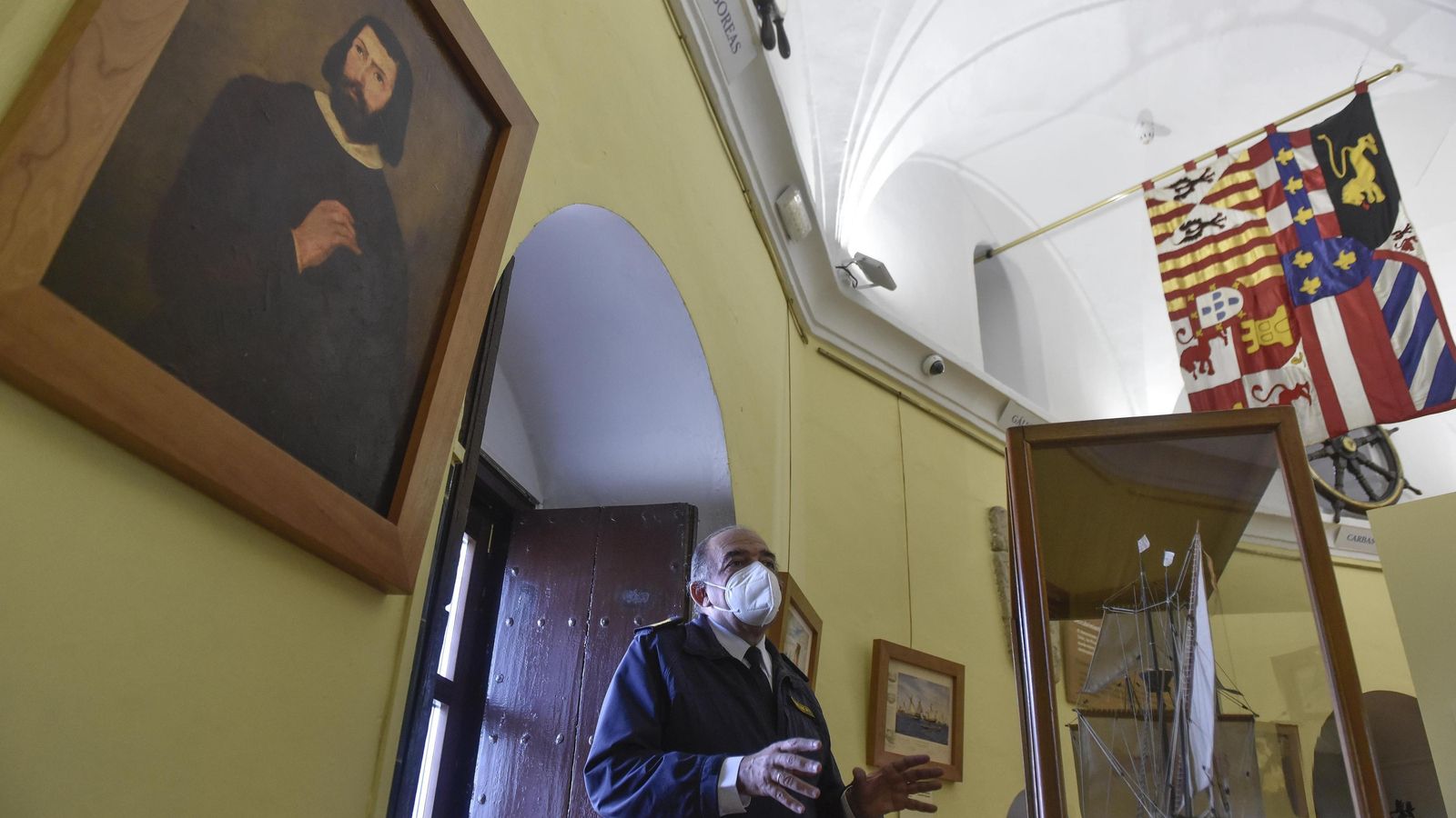 Javier Albert, comandante naval de Sevilla, capitán de navío y director de la Torre del Oro.