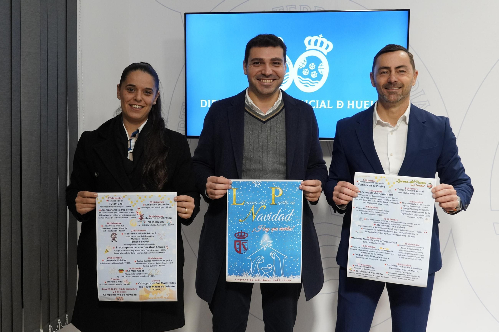Almudena Hernández, Álvaro Regidor y Juan Daniel Romero en la presentación de la campaña de Navidad en Lucena del Puerto.