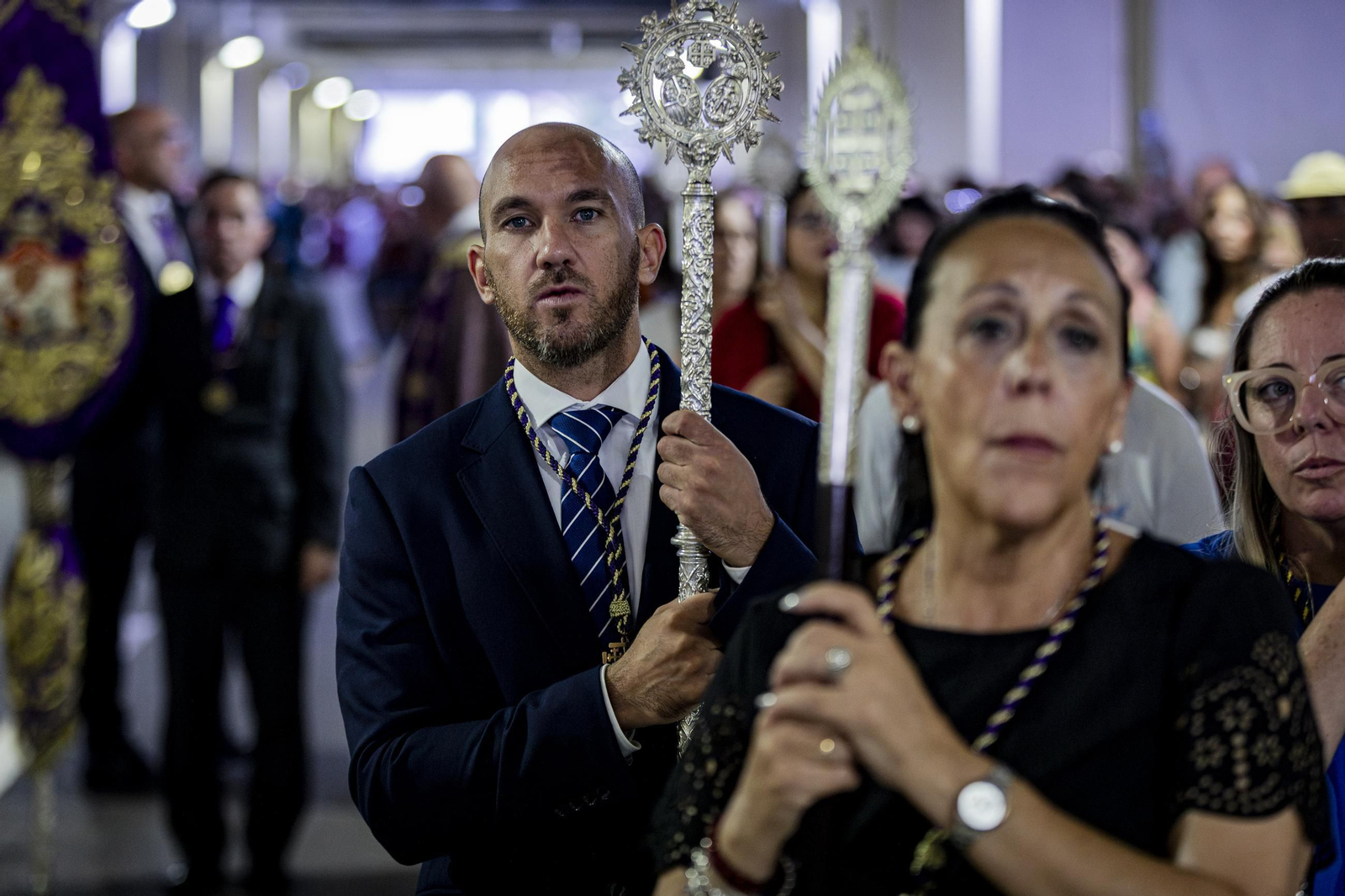 Las imágenes de la histórica visita del Nazareno de Santa María al hospital Puerta del Mar de Cádiz