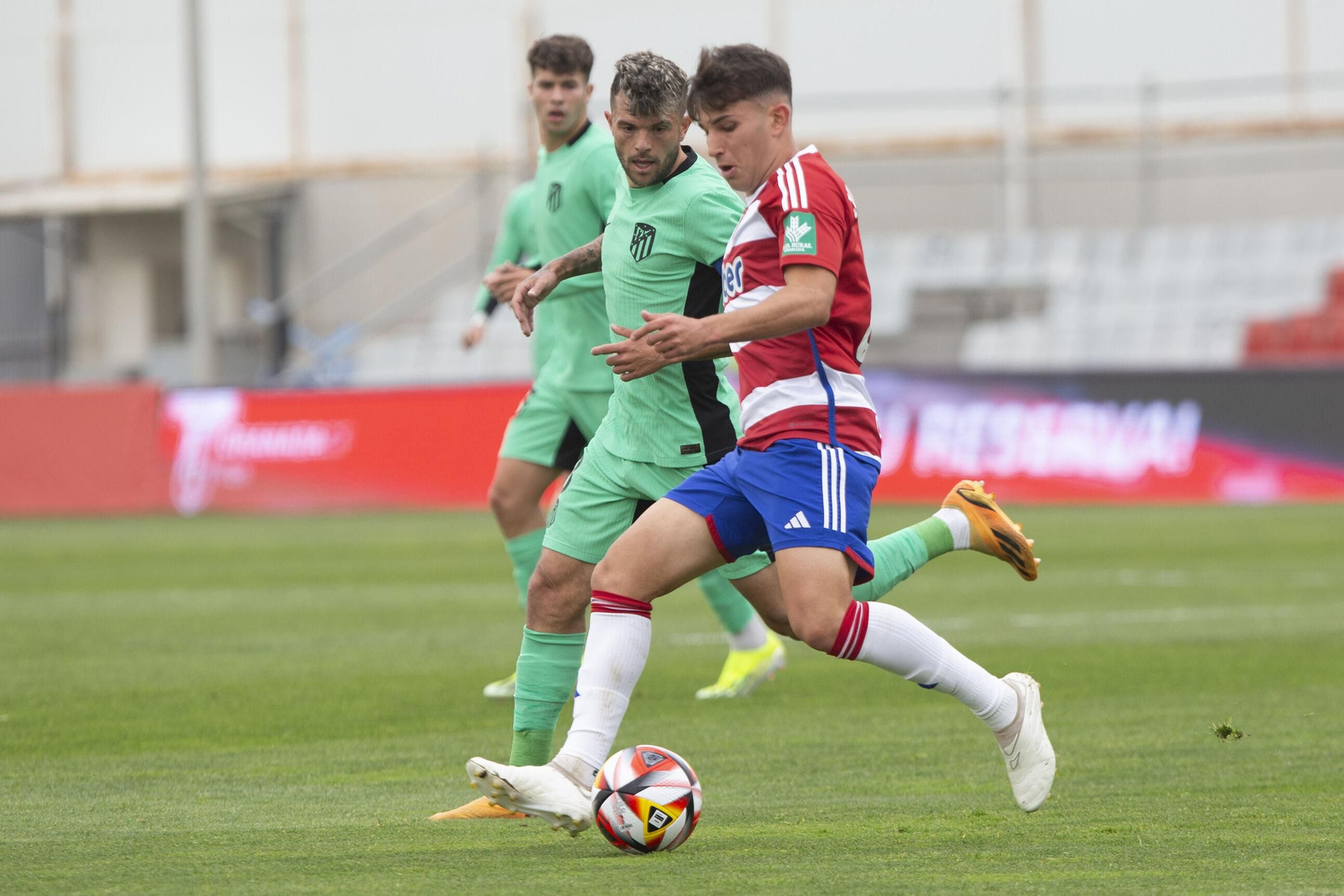 Las mejores imágenes del Recreativo Granada - Atlético de Madrid B