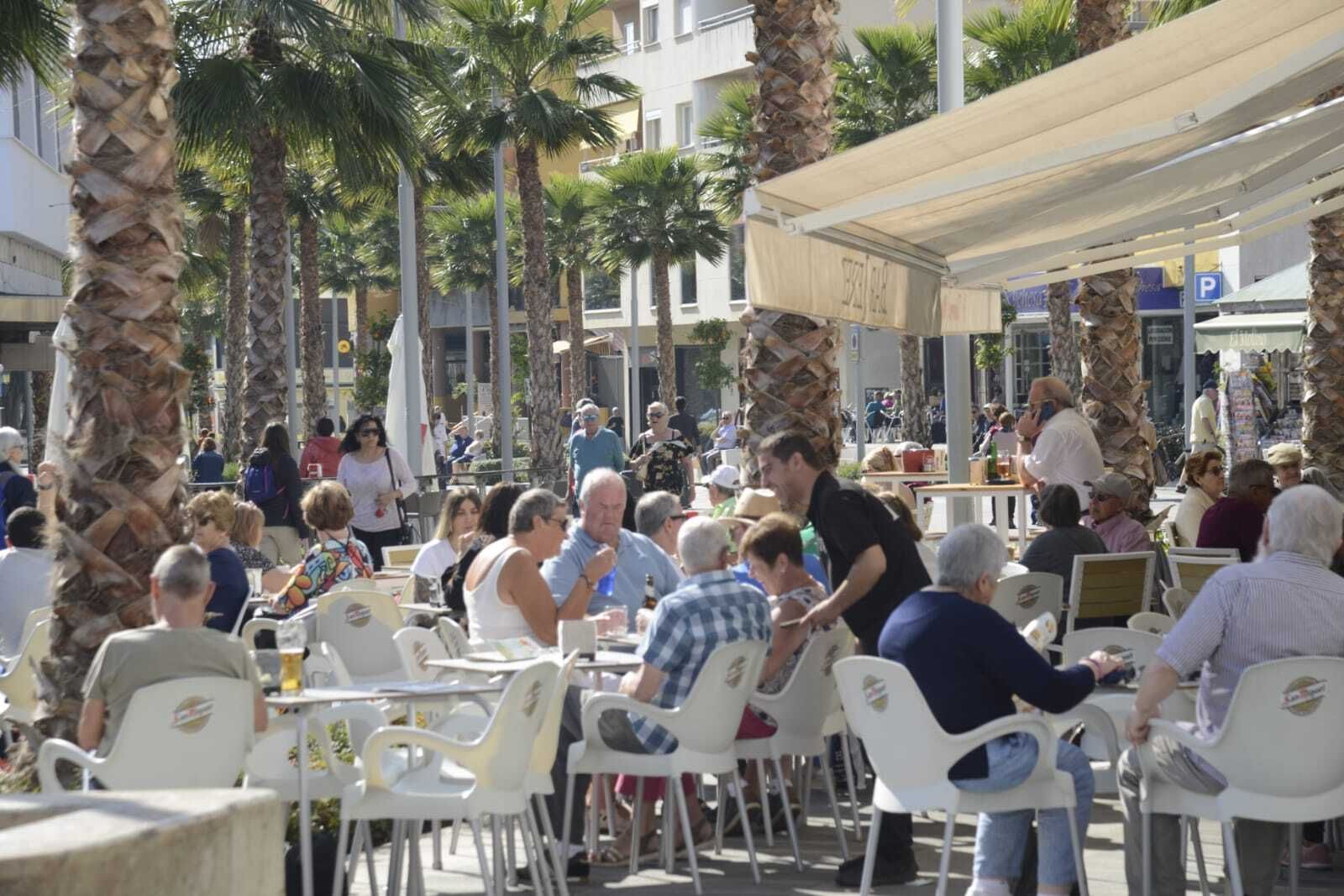 Una terraza de hostelería en el centro de Torremolinos.
