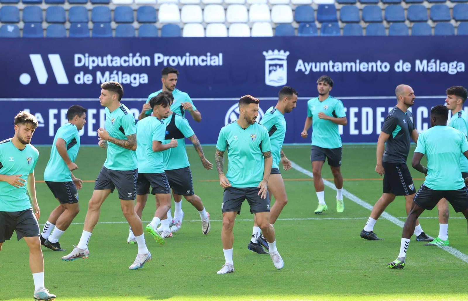 Las imágenes del entrenamiento del Málaga en La Rosaleda Las imágenes del entrenamiento del Málaga en La Rosaleda
