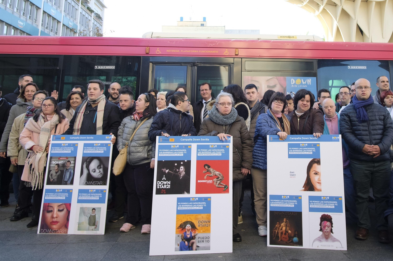 Varios de los participantes en la campaña 'Yo pongo las capacidades, las barreras las pones tú'.