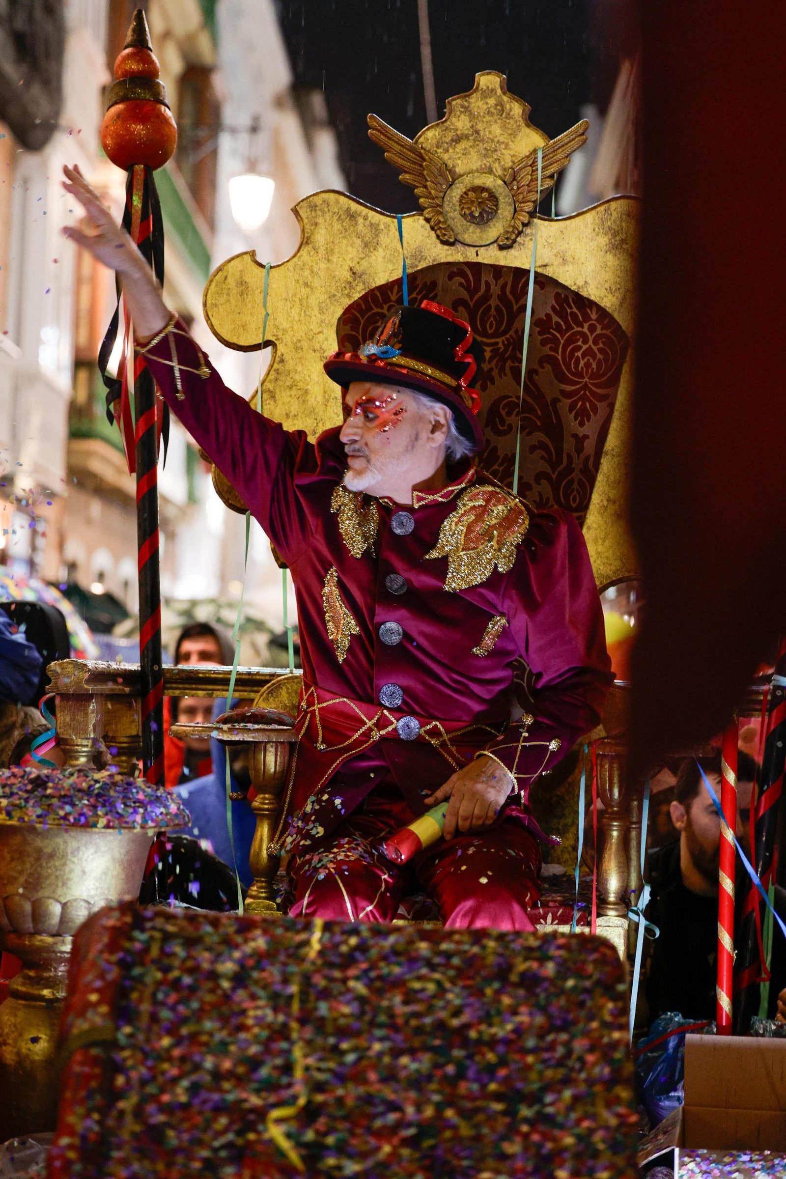 Búscate entre las mejores imágenes de la quema del dios Momo