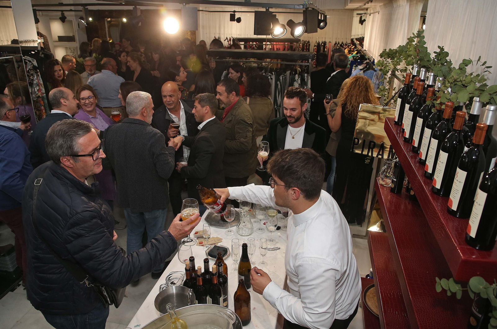 Fotos del 37º aniversario de Boutique Pirámide en Algeciras