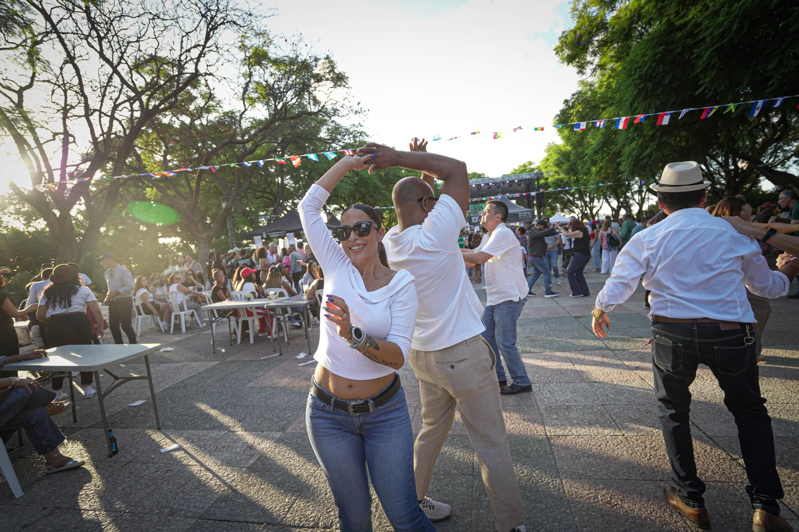 Imágenes de la fiesta Alma Hispana y la Noche Azul y Blanca en Jerez