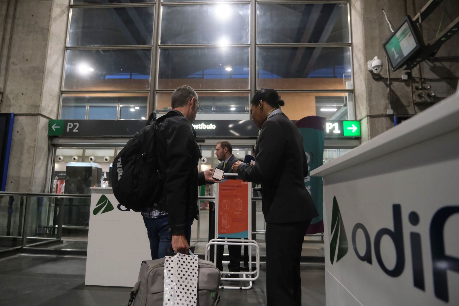Los trenes Avlo comienzan a circular por Córdoba, en imágenes
