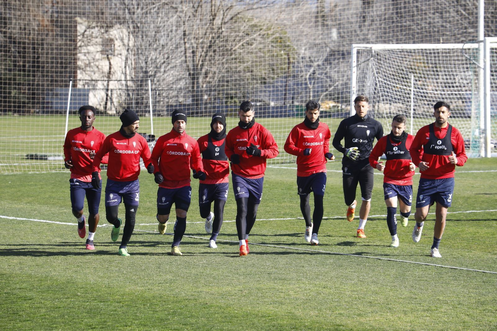 Los jugadores del Córdoba CF se ejercitan en la Ciudad Deportiva.