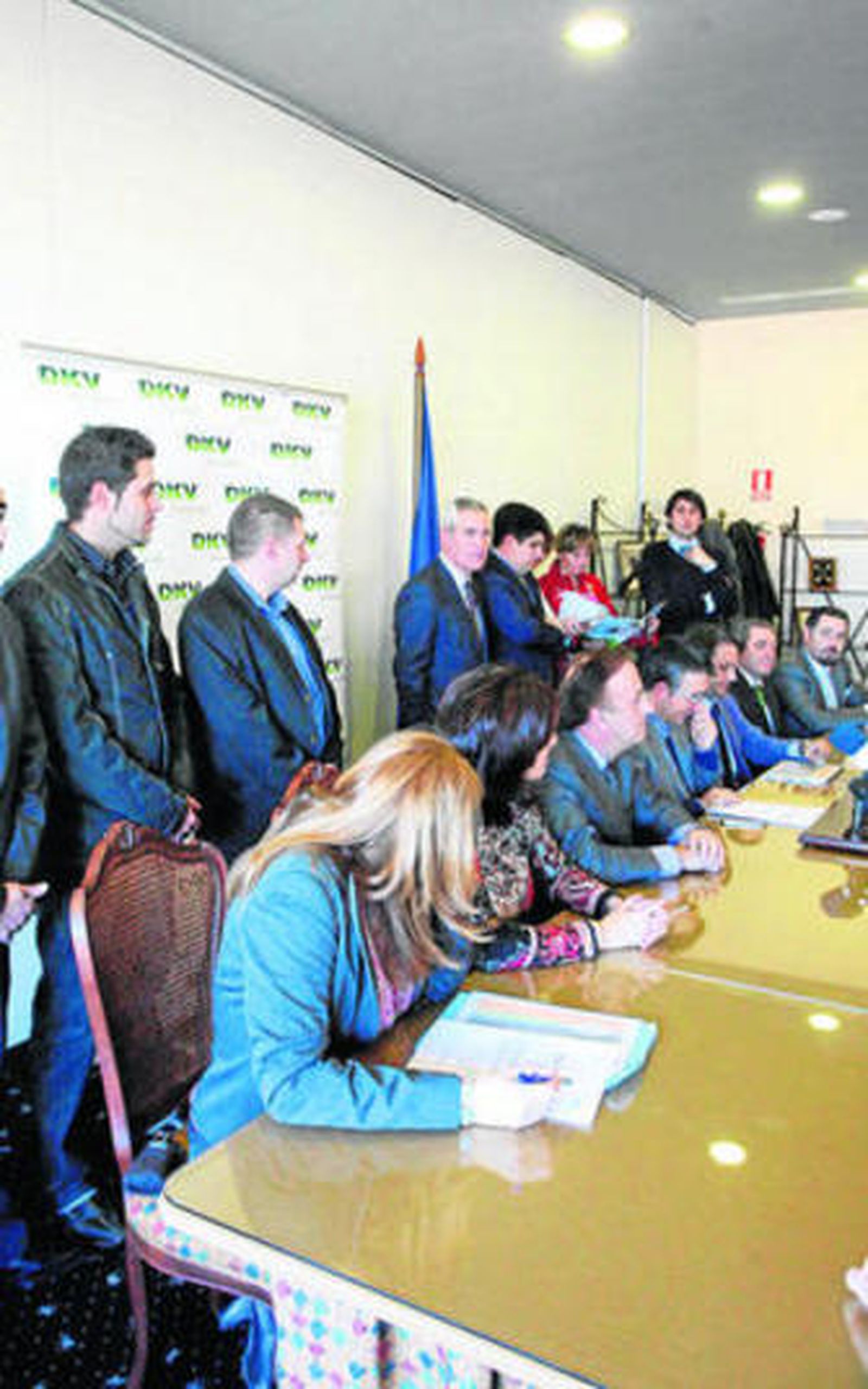 Imagen de la firma del convenio, ayer en Alcaldía.