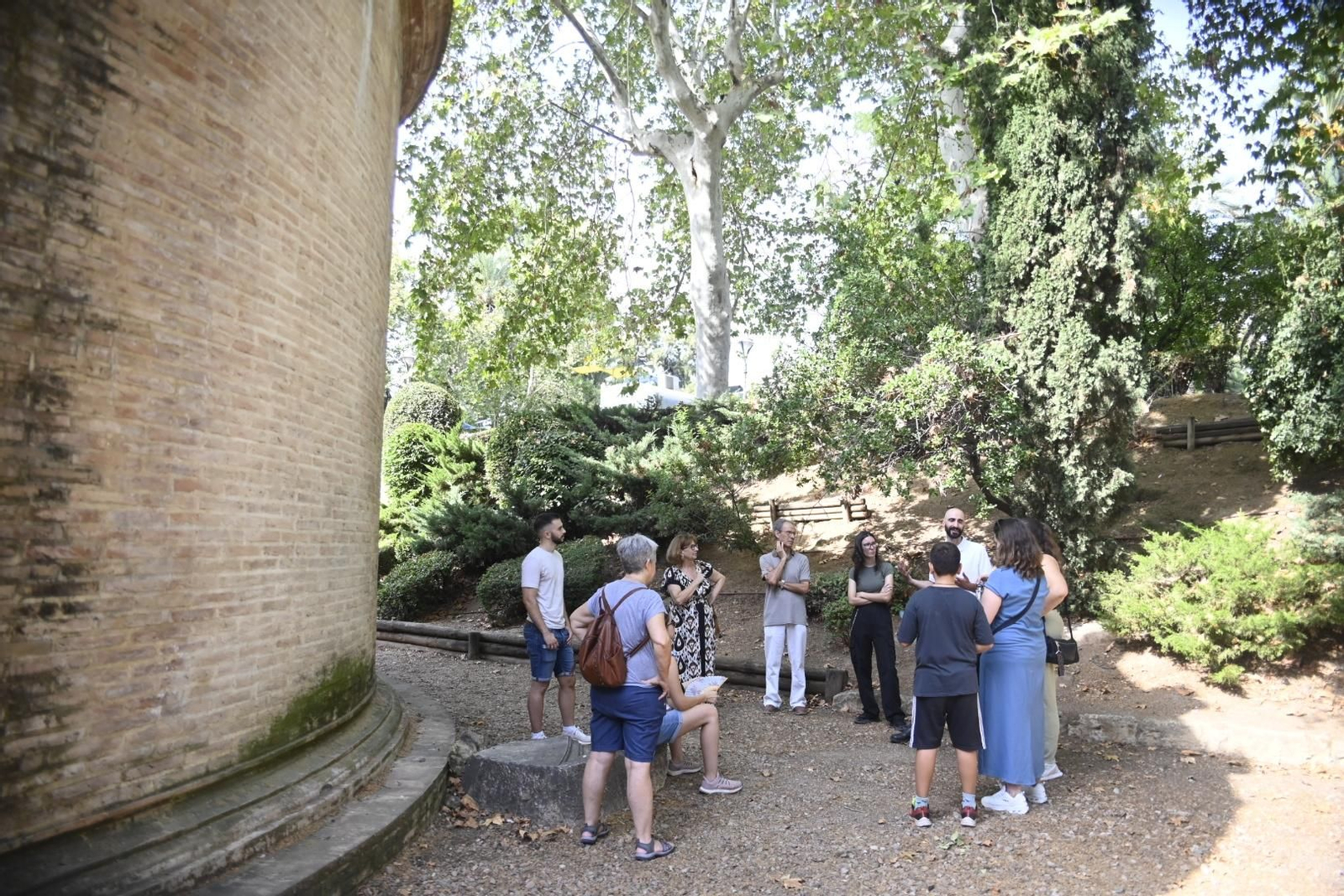 La apertura de los mausoleos romanos de Córdoba, en imágenes