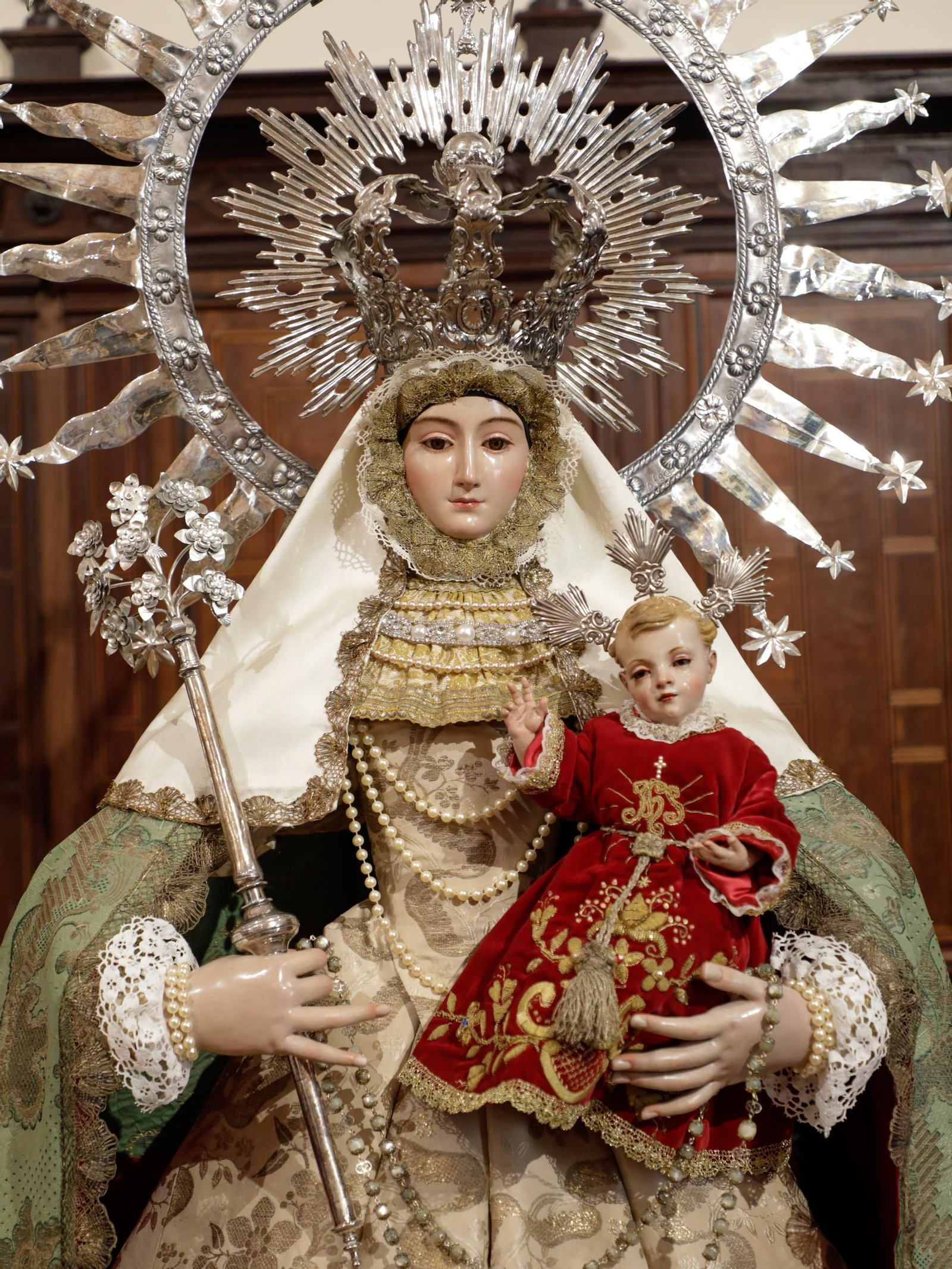 Inauguración de la exposición Devociones populares en las clausuras de Sevilla, en la Iglesia Santa Clara