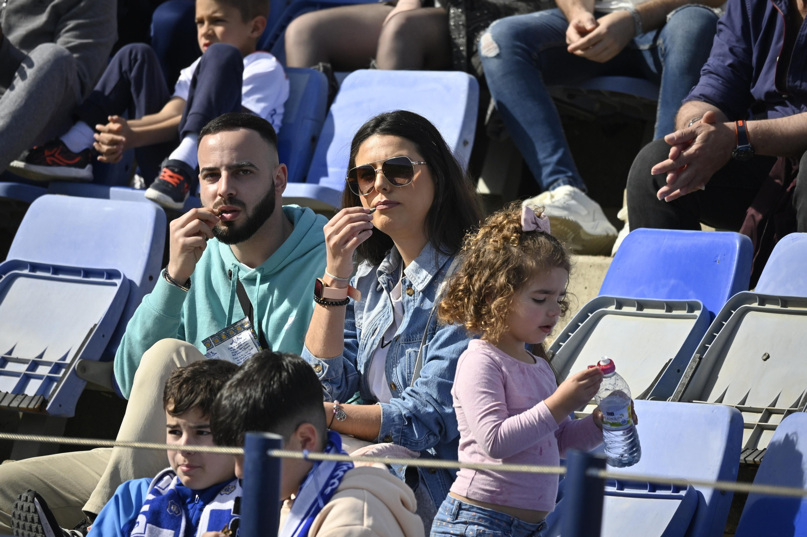 Imágenes de ambiente del partido Recre - Melilla