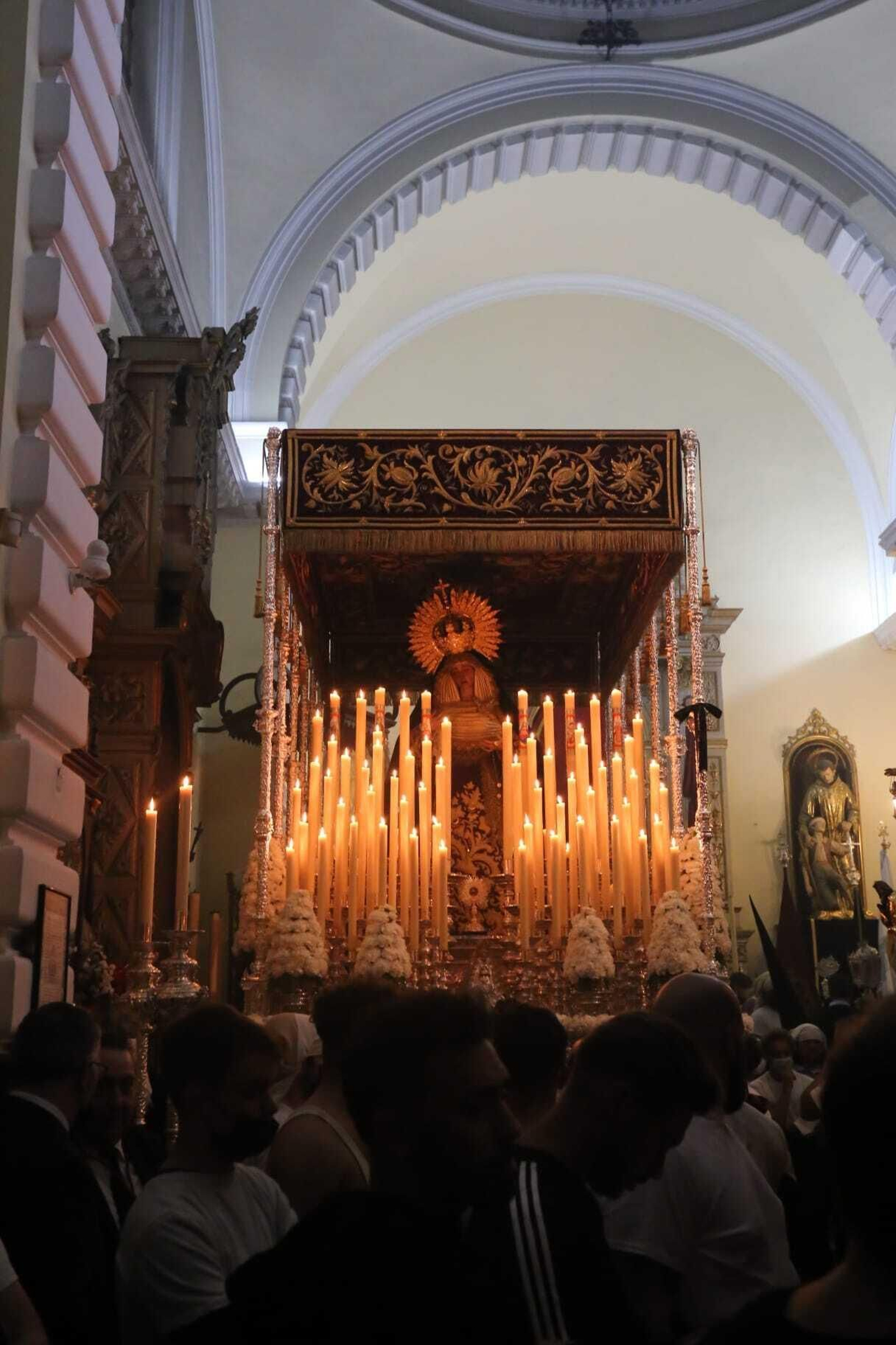 Semana Santa en El Puerto: Las imágenes del Lunes Santo