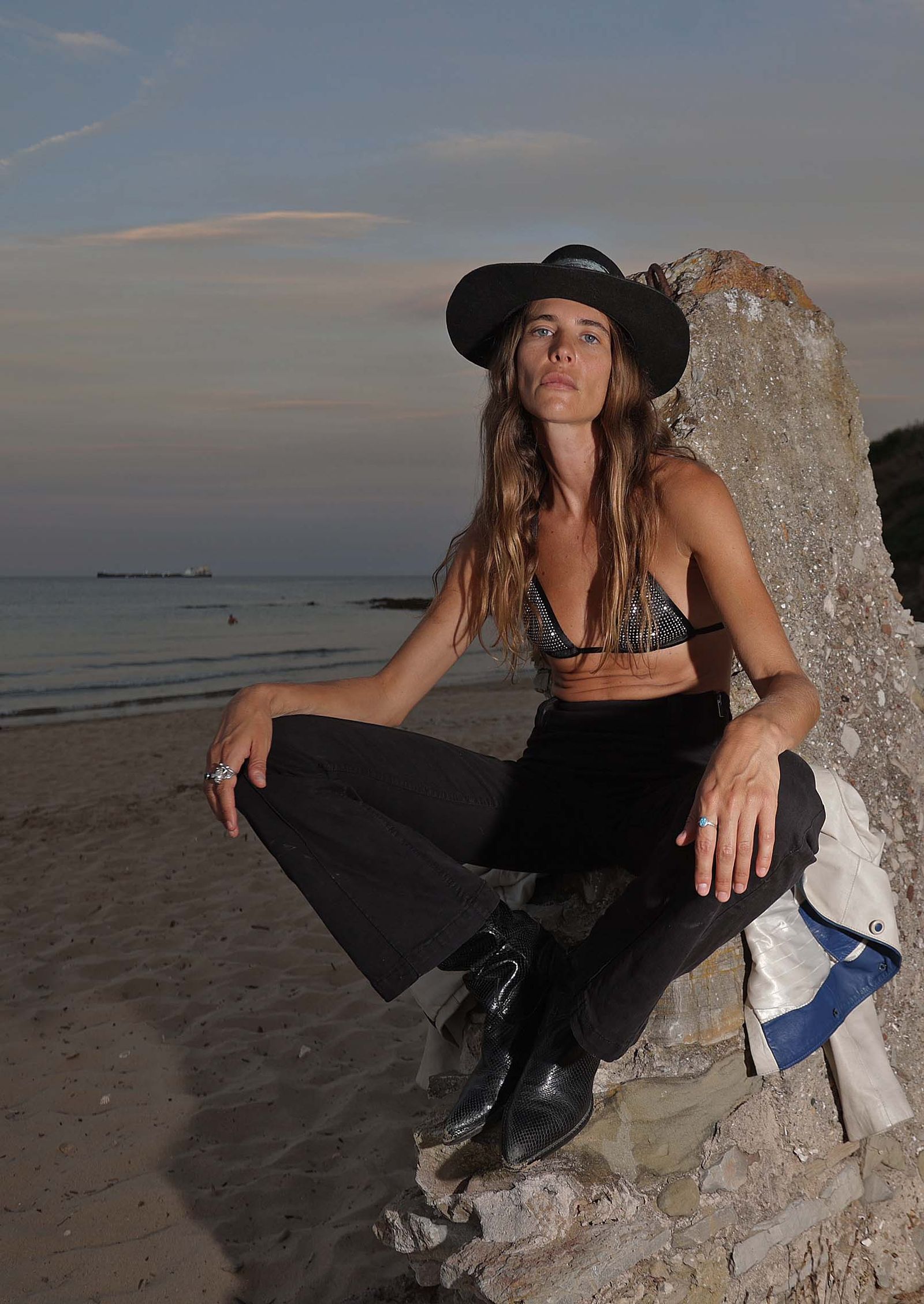 Fotos de Brisa Fenoy en la zona de Getares en Algeciras