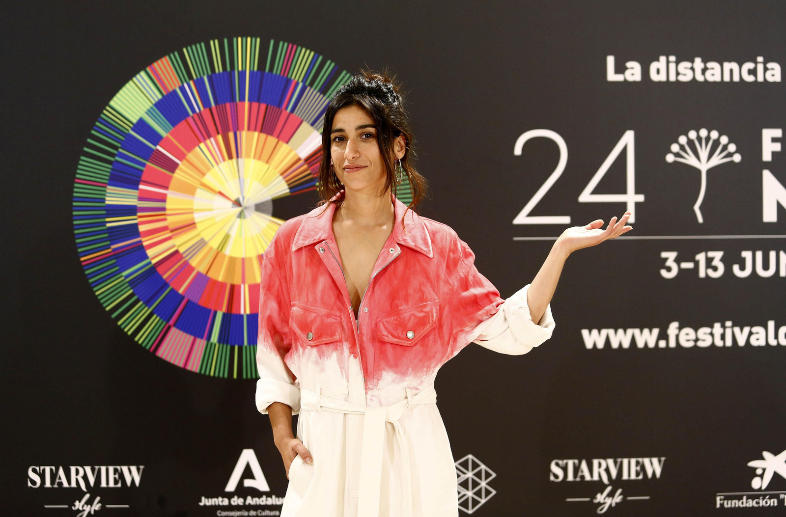 Las fotos del desfile de famosos para inaugurar el festival con nostalgia de la alfombra roja