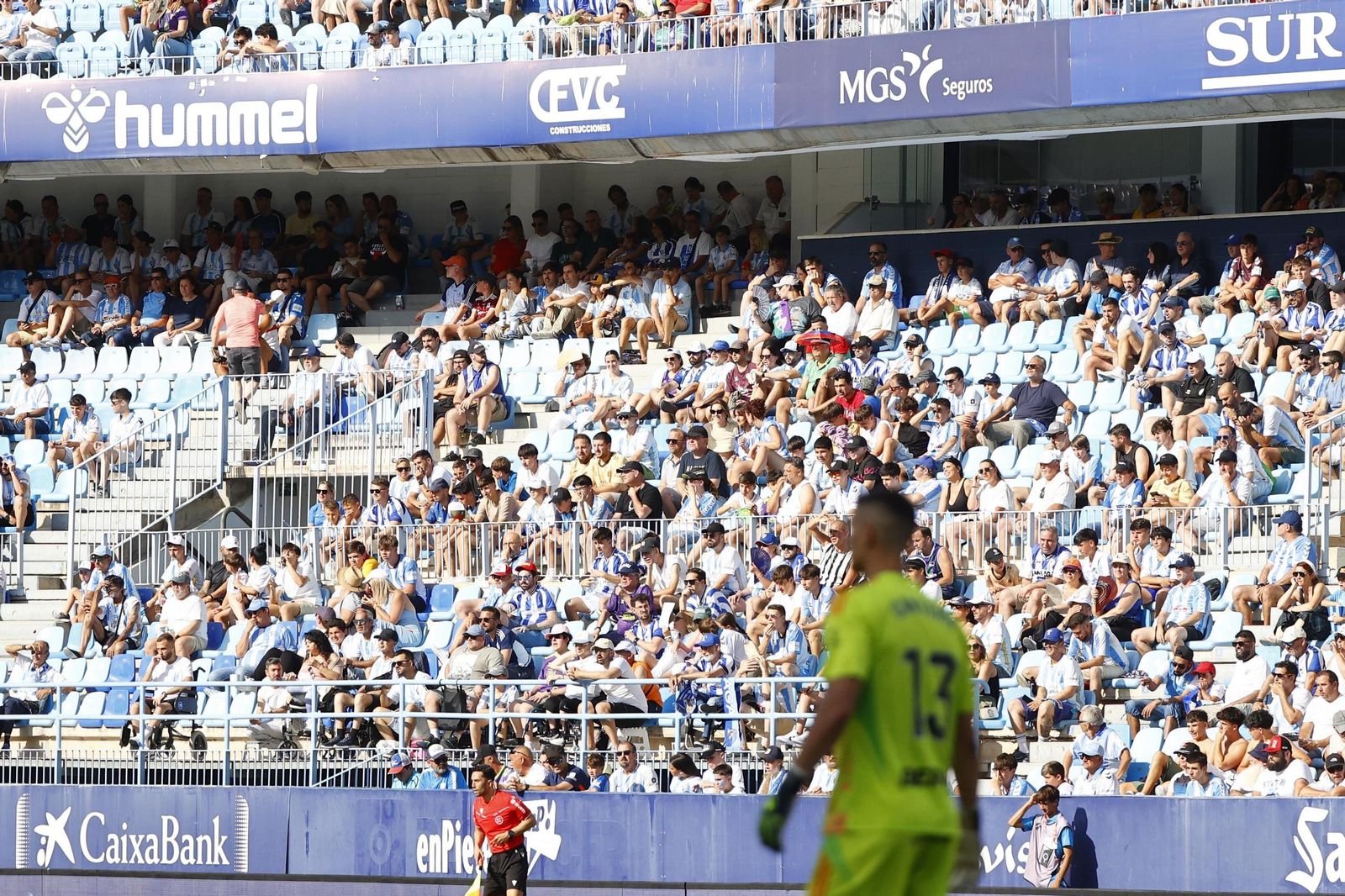 Búscate en las gradas de La Rosaleda en el Málaga CF-Burgos