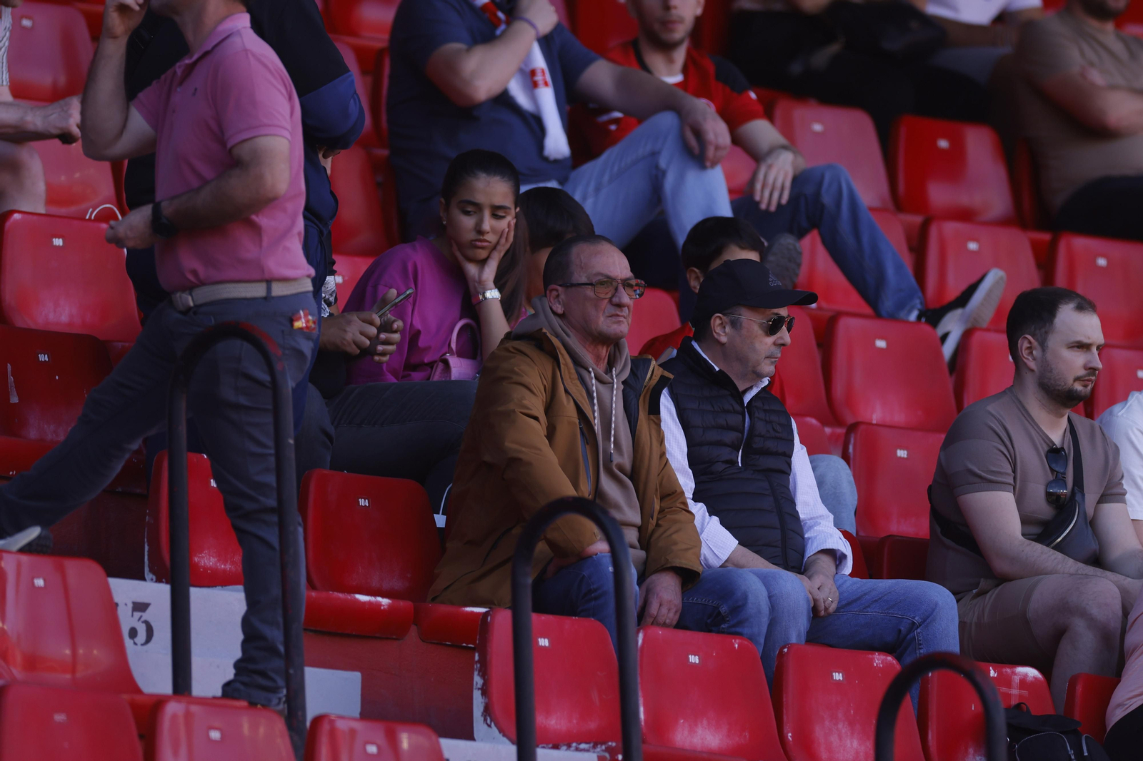 Búscate en las fotos del Sevilla-Almería