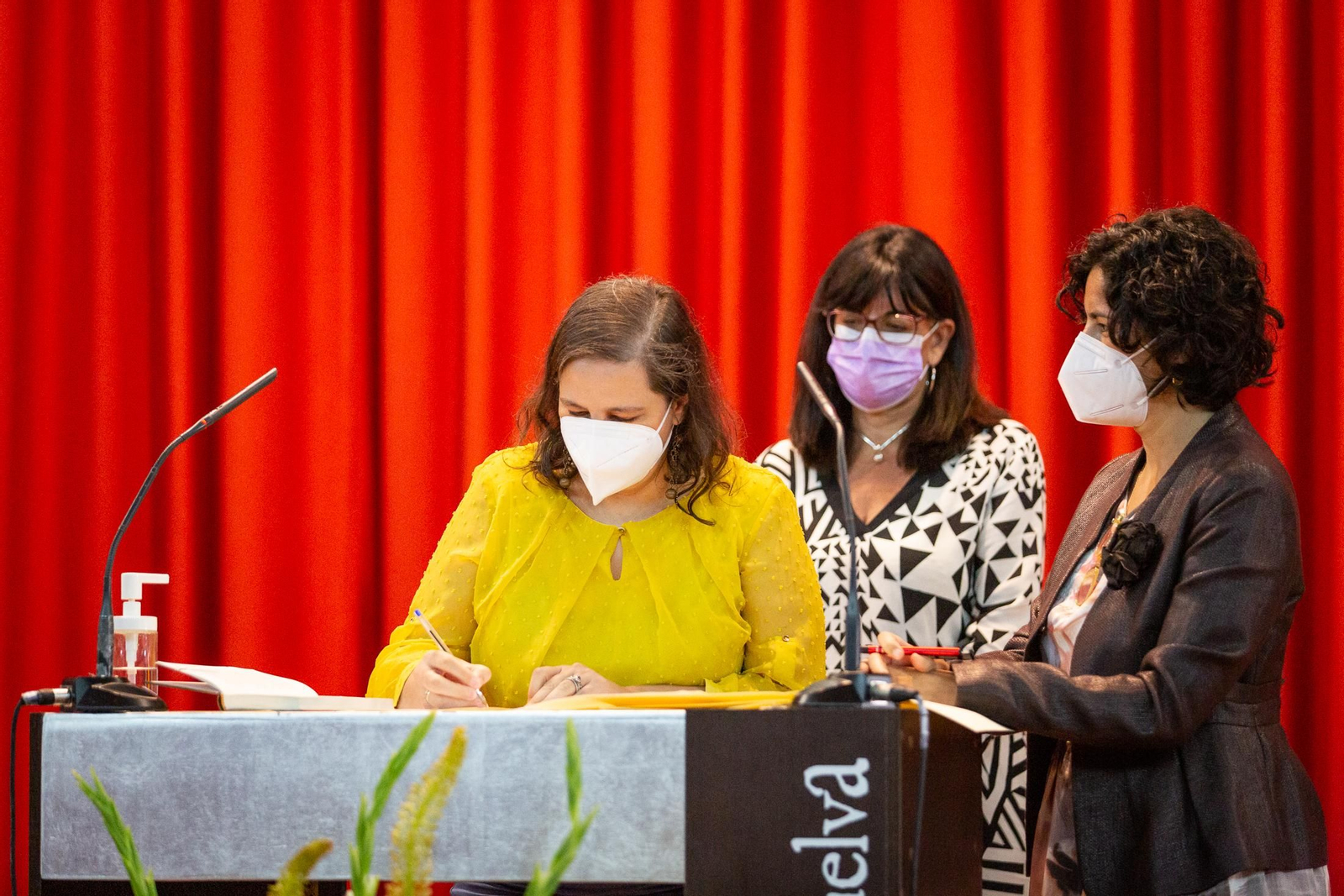 Imágenes de la toma de posesión del equipo de gobierno de la UHU