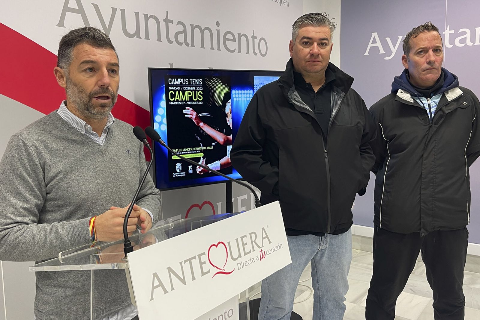 Juan Rosas durante la presentación de los campus de Navidad.