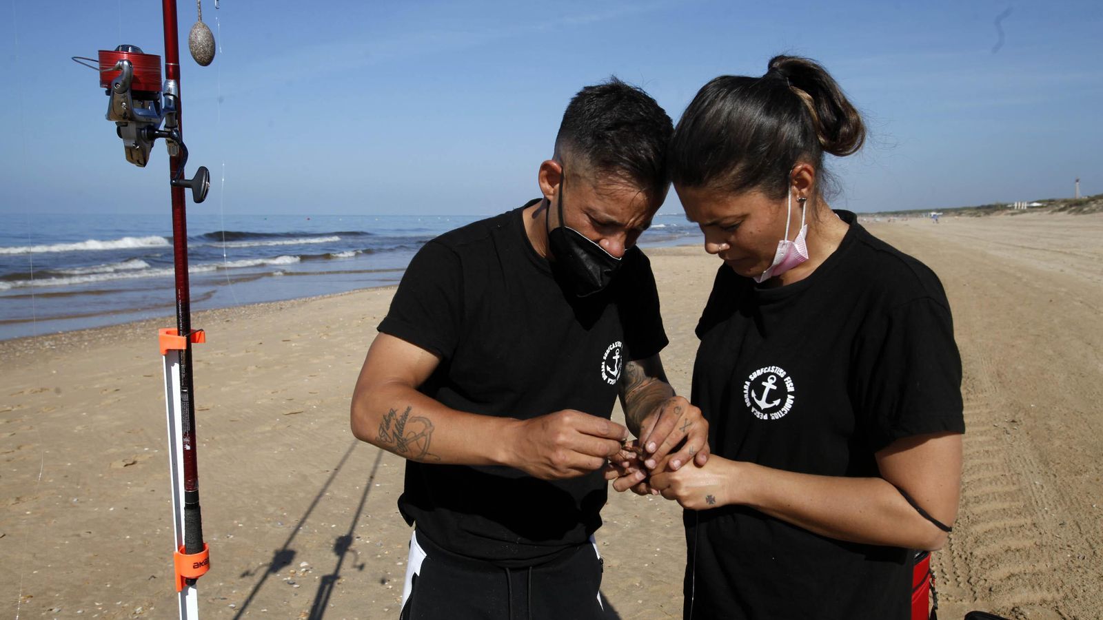 Pescar en pareja tiene la gran ventaja del aprendizaje común de las mejores técnicas