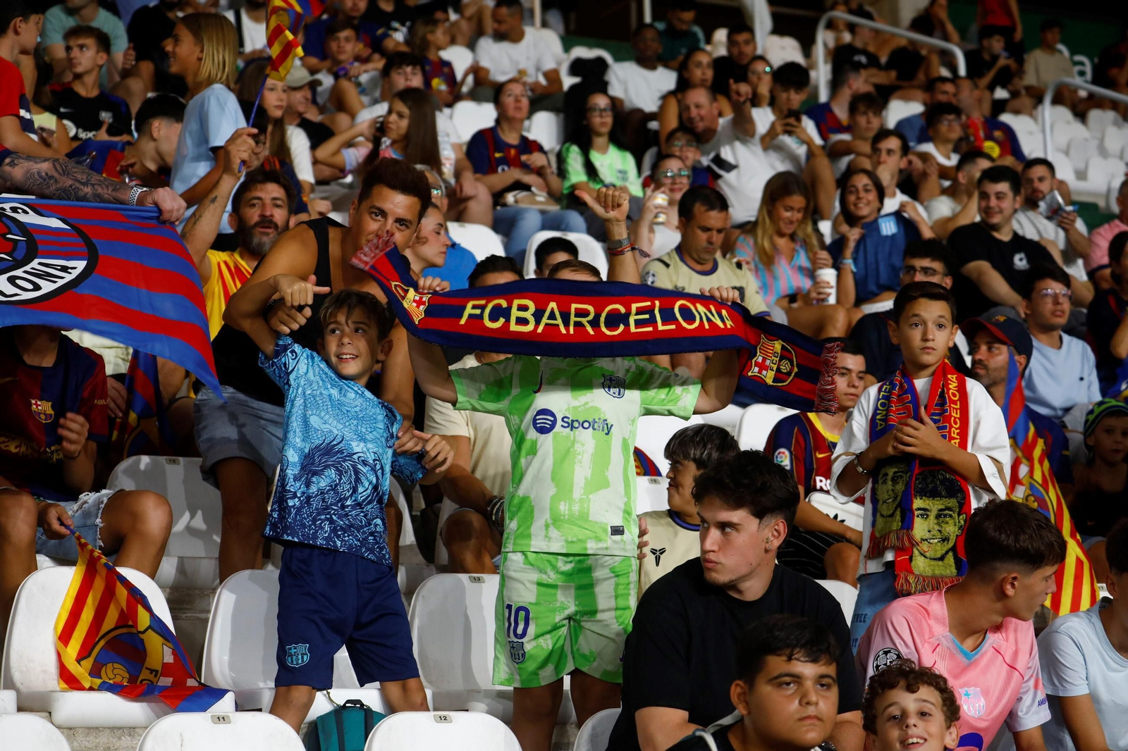 Las mejores fotos del Barcelona - Racing Club de la final del Mundial de Clubes juvenil en El Arcángel