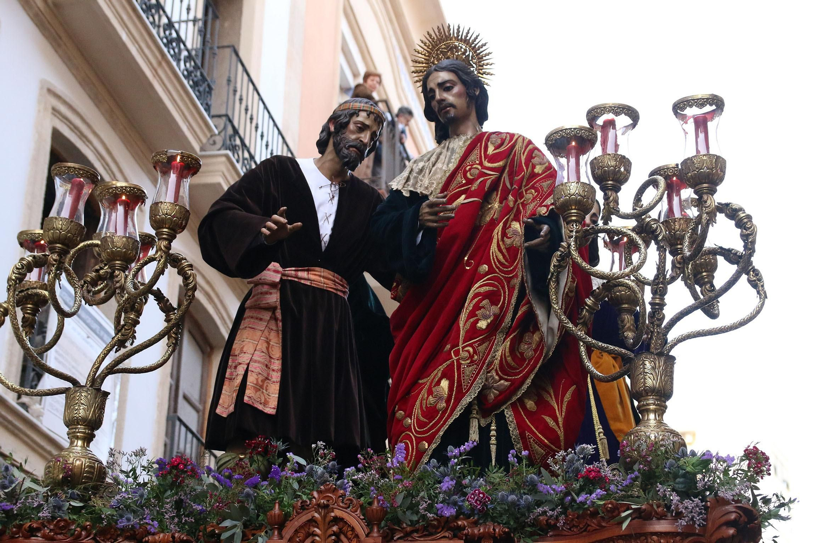 El paso de San Juan Evangelista.
