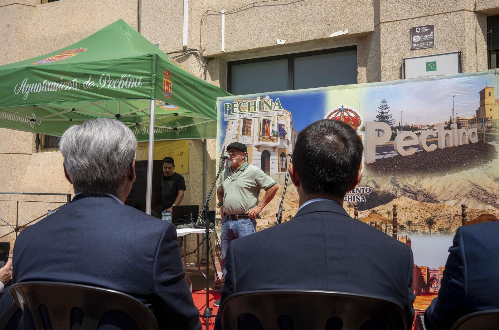 Las imágenes del homenaje a Juan Mañas, víctima del caso Almería