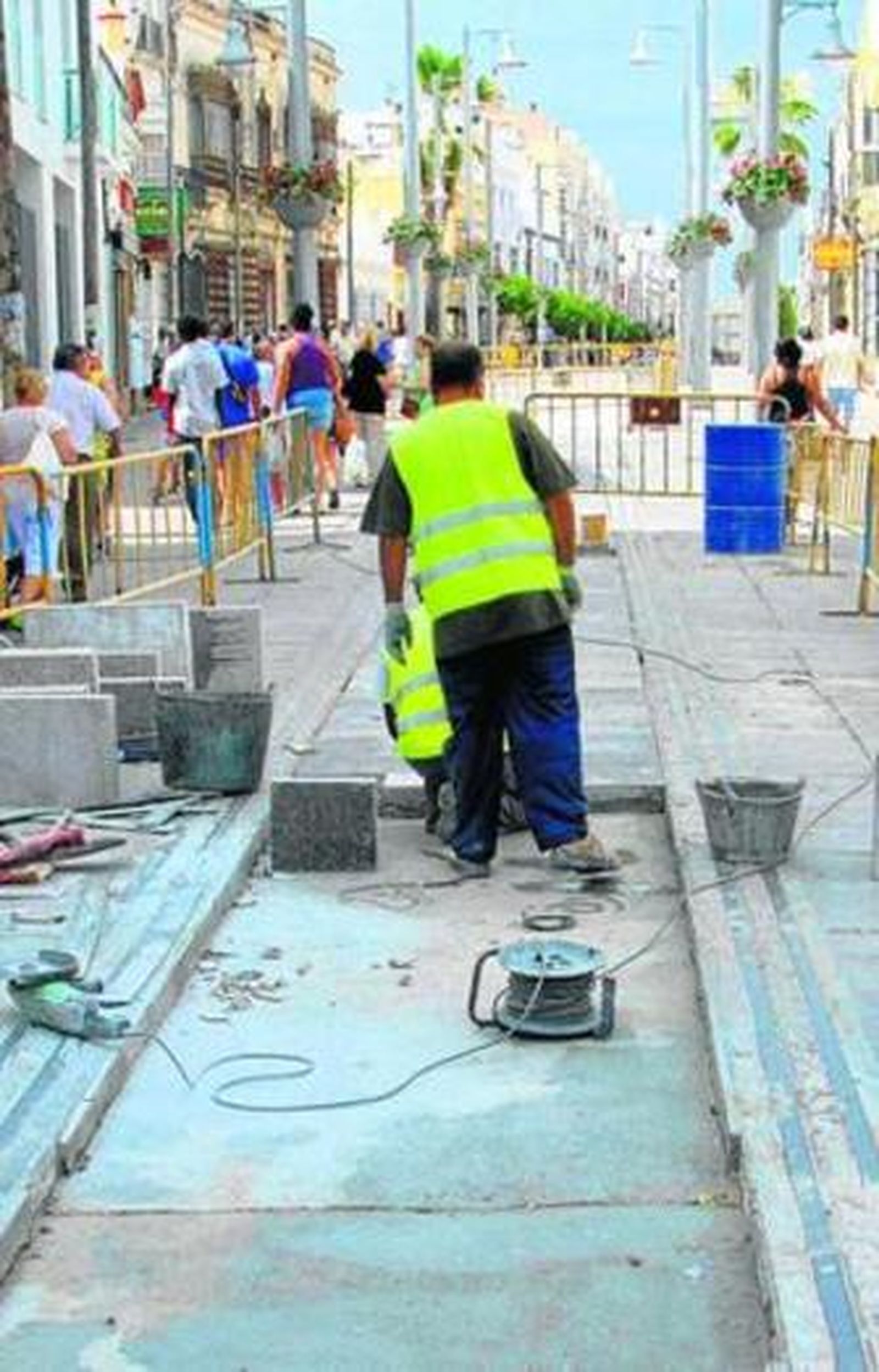 Trabajos de reposición en la calle Real, días atrás.