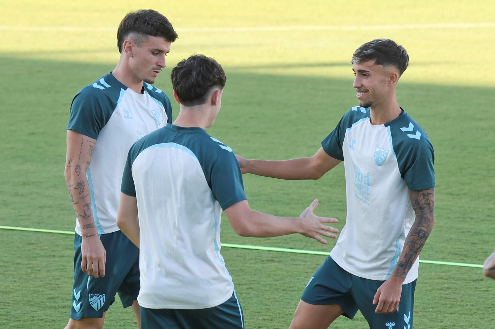 David Larrubia, pasillo, 'catea' y felicitaciones por la renovación