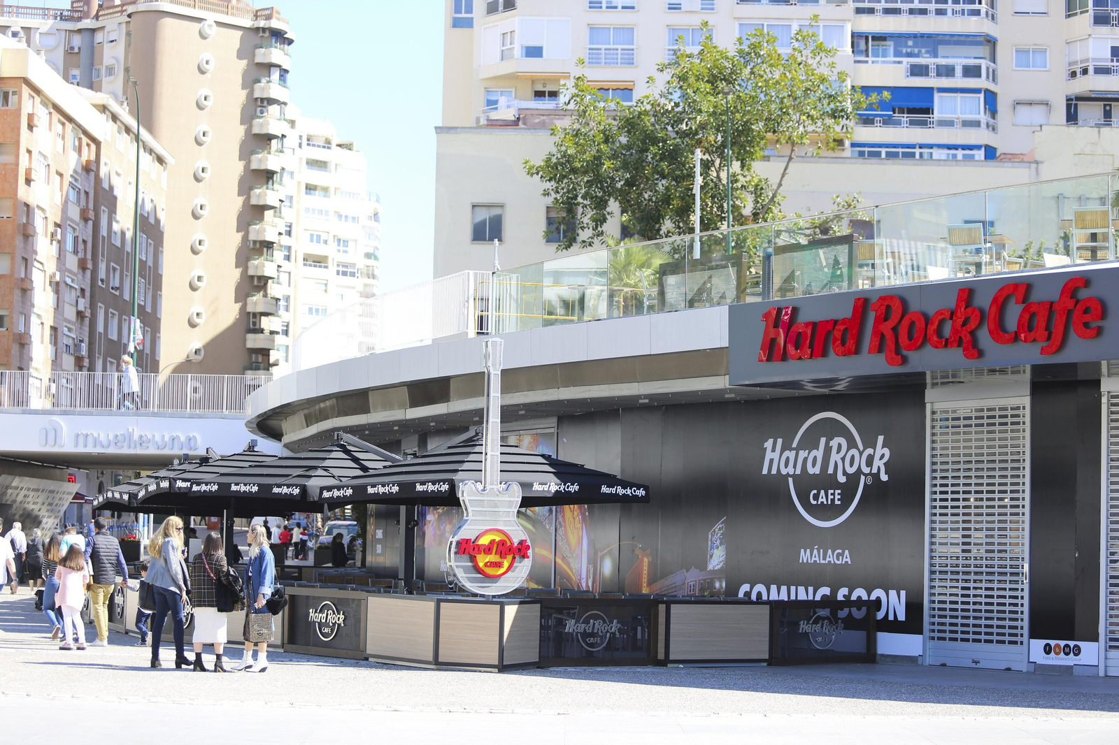 Imagen exterior del Hard Rock Café, instalado en Muelle Uno.