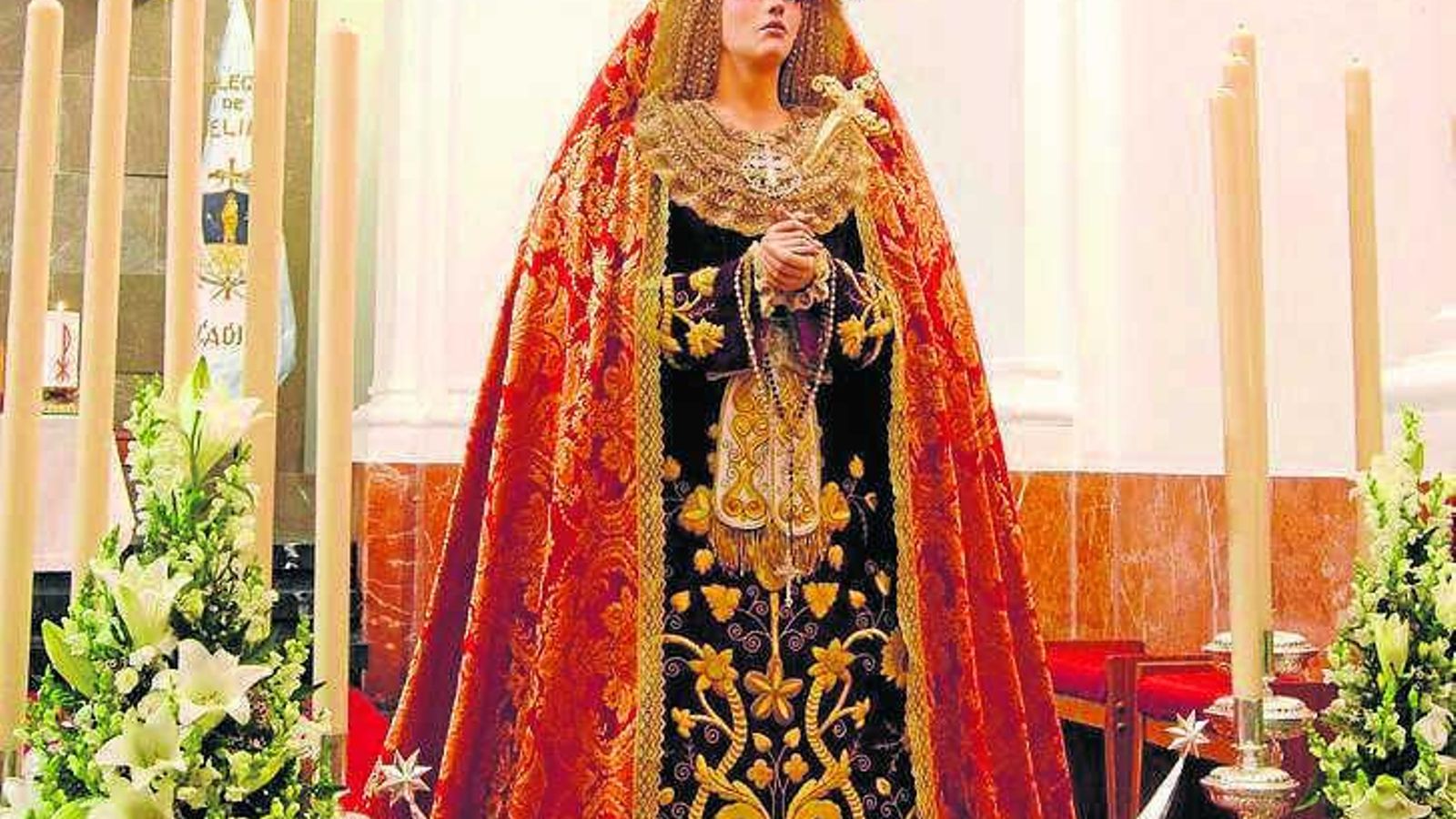 La imagen de Ana Rey, cuando fue expuesta al culto en Cádiz. La imagen de Ana Rey, cuando fue expuesta al culto en Cádiz.